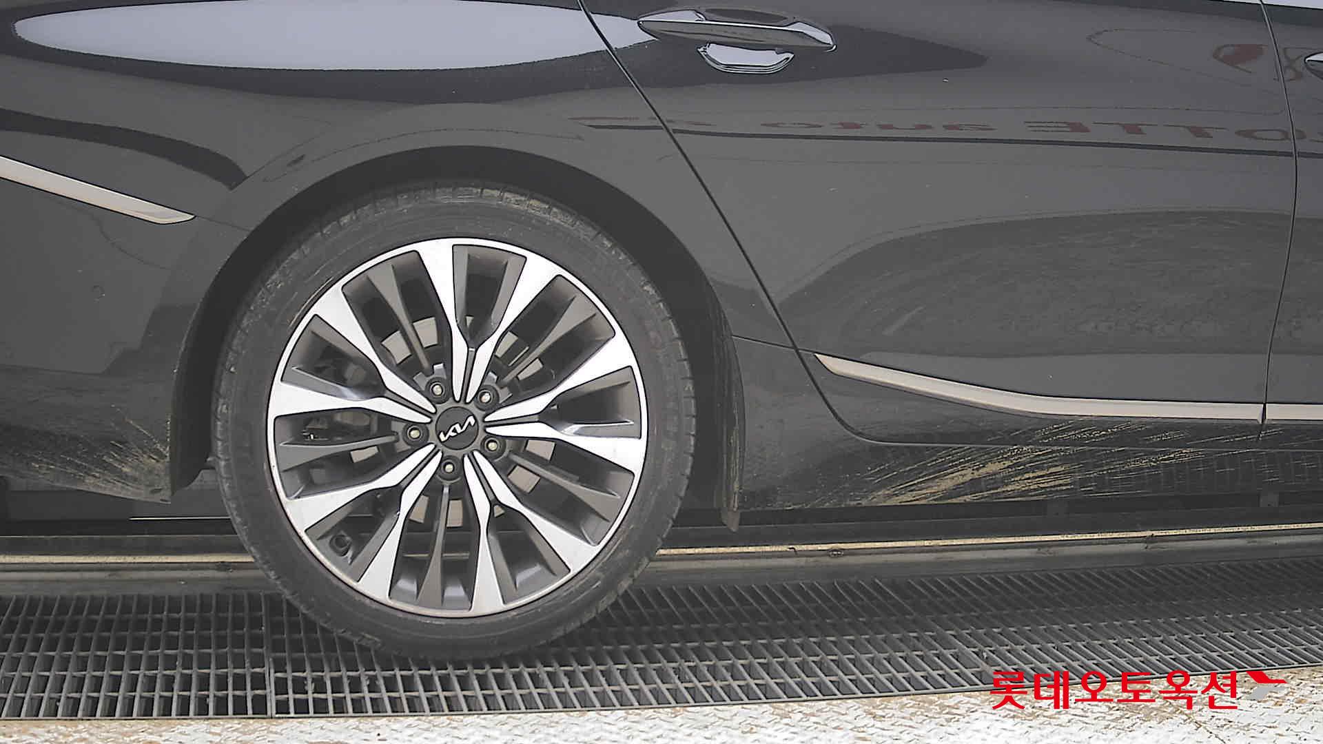2023 - kia k8