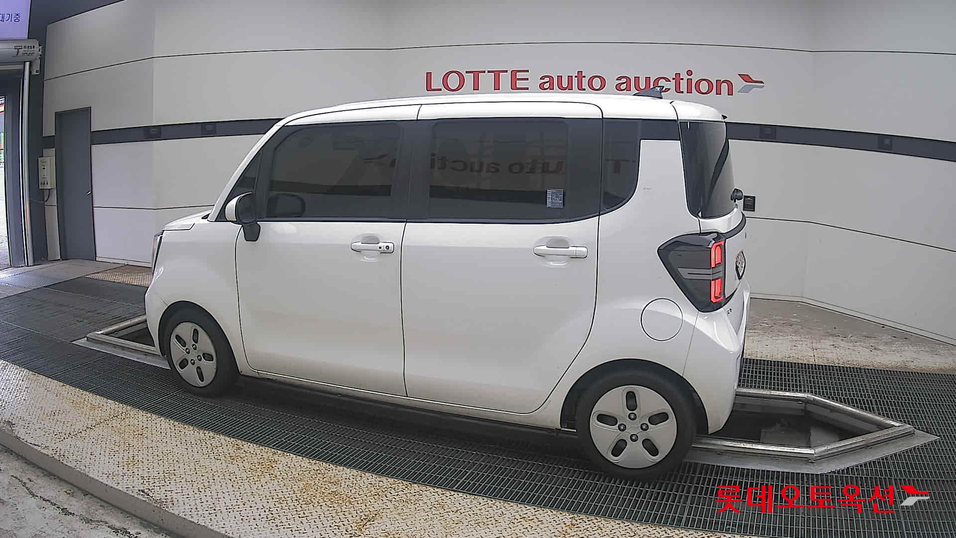 2023 - kia ray