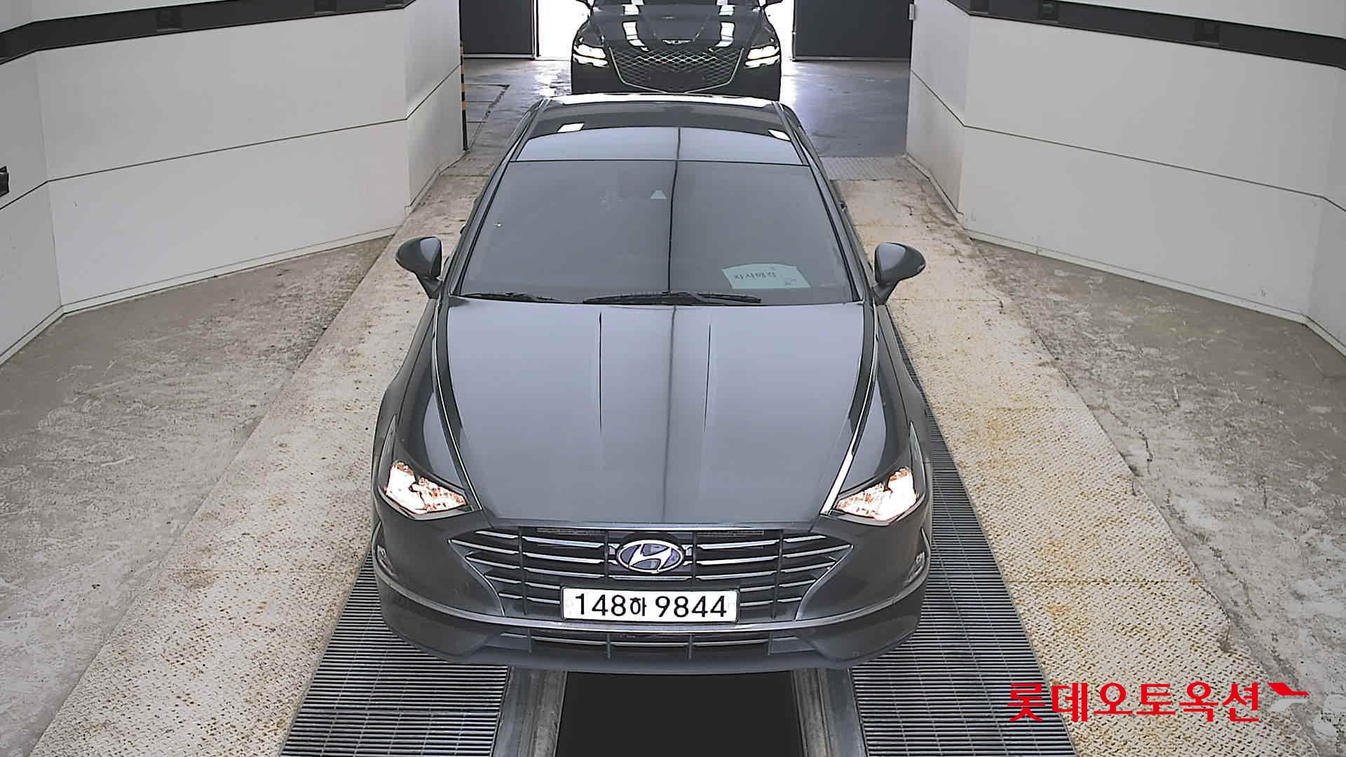 SONATA DN8 ()