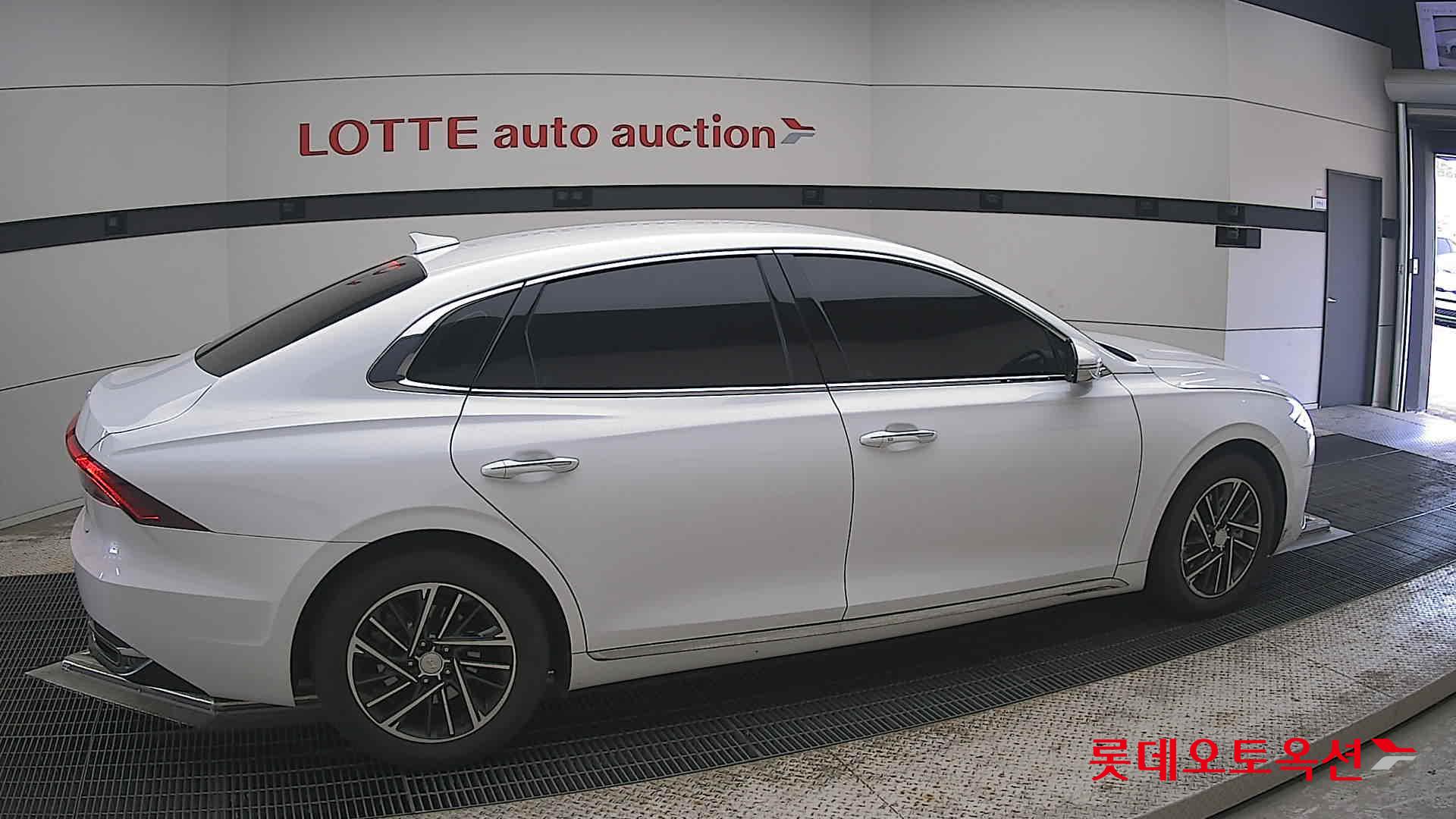 2021 - hyundai grandeur