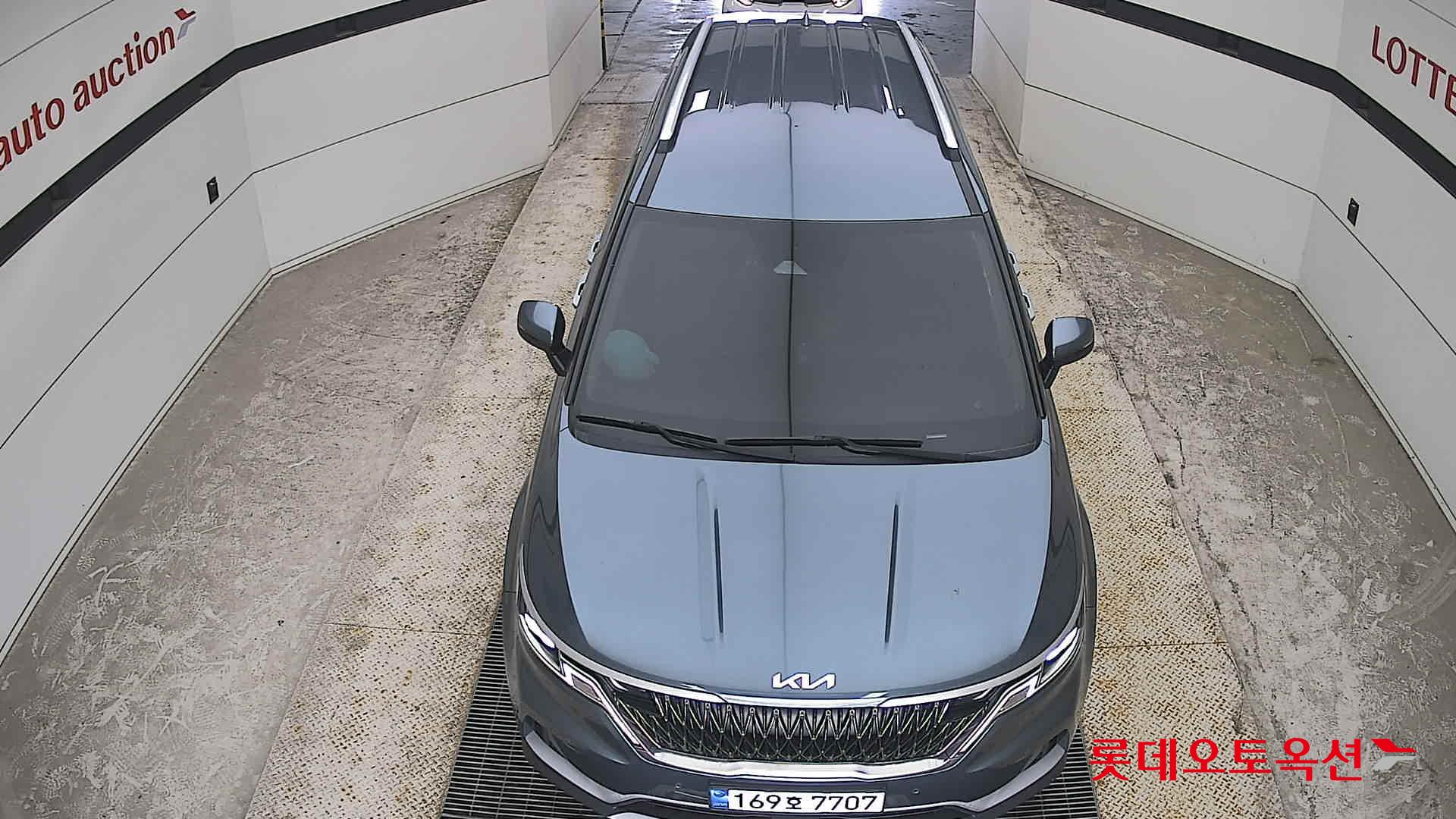 2023 - kia carnival