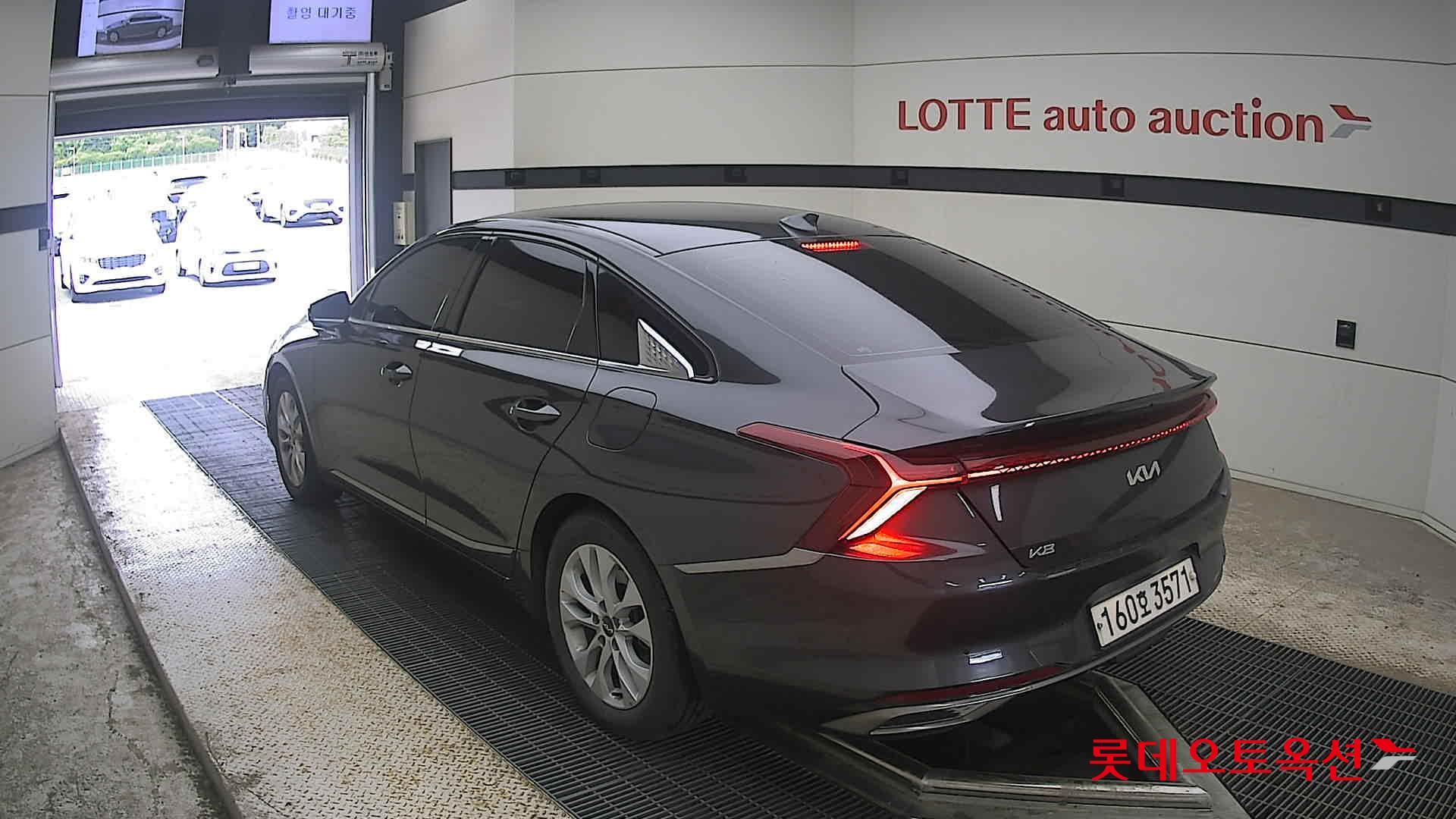 2022 - kia k8