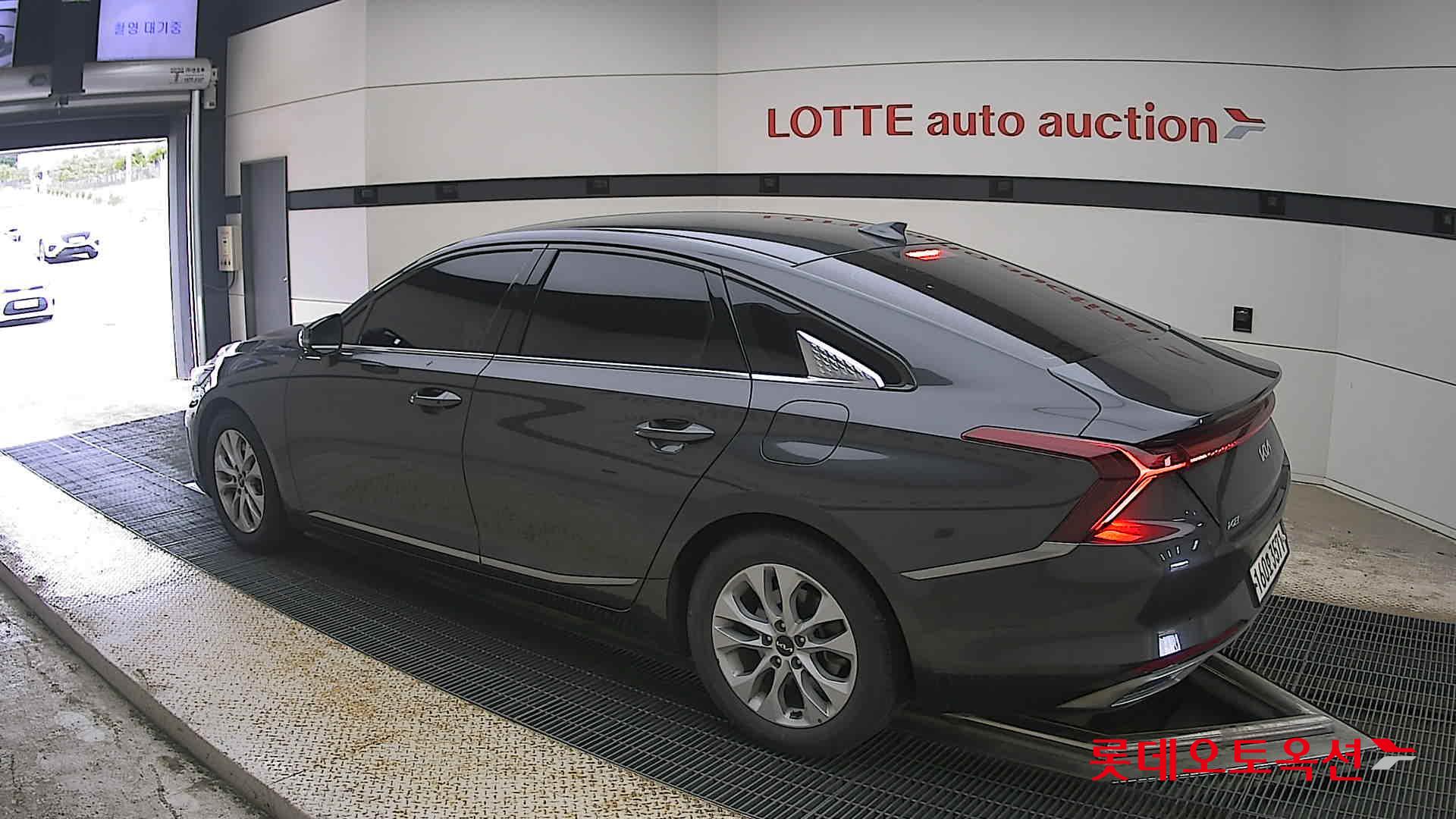 2022 - kia k8