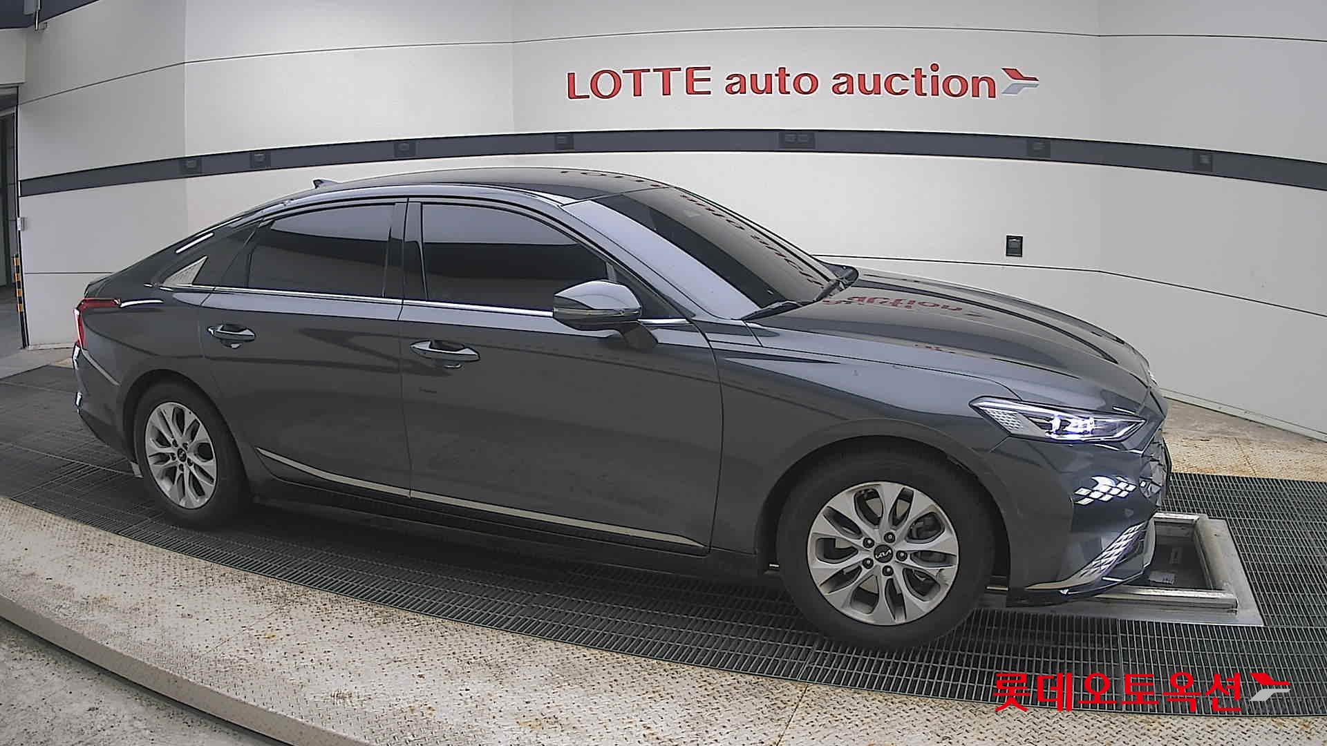 2022 - kia k8