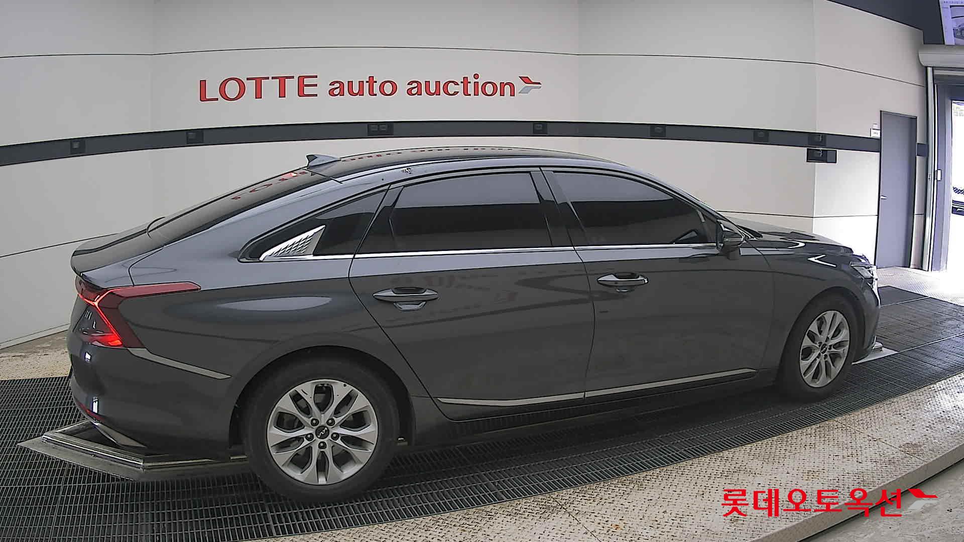 2022 - kia k8