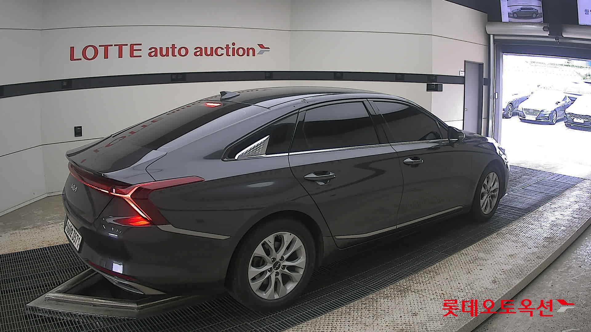 2022 - kia k8