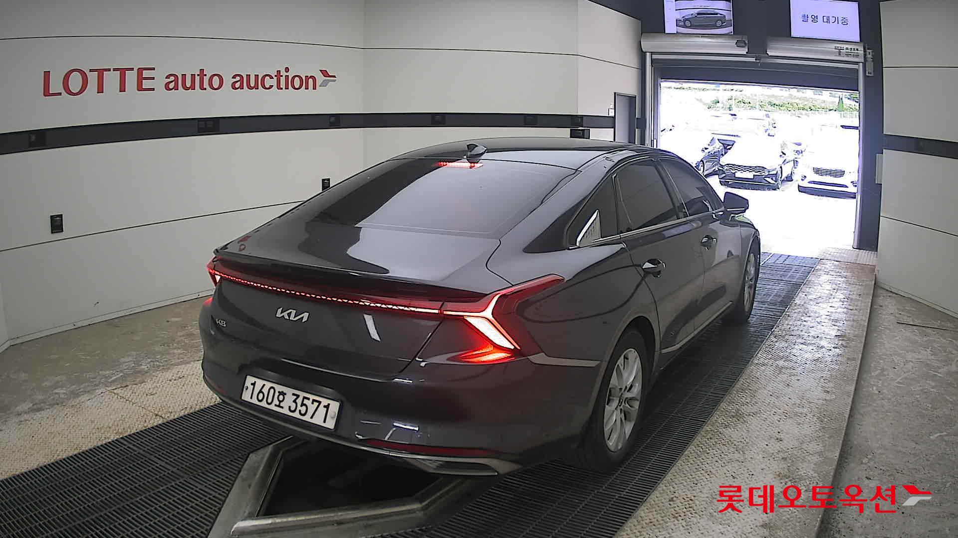 2022 - kia k8