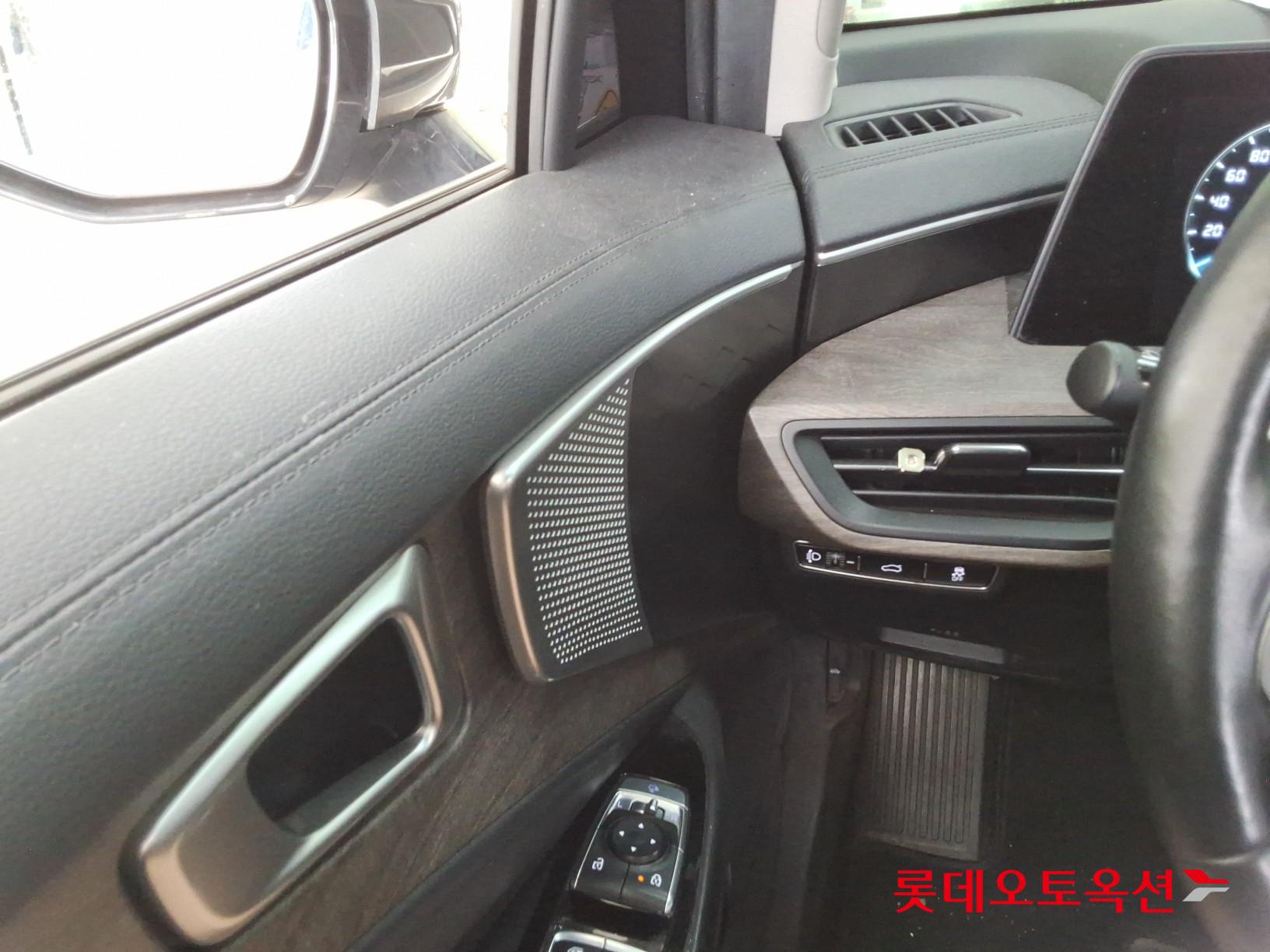 2022 - kia k8