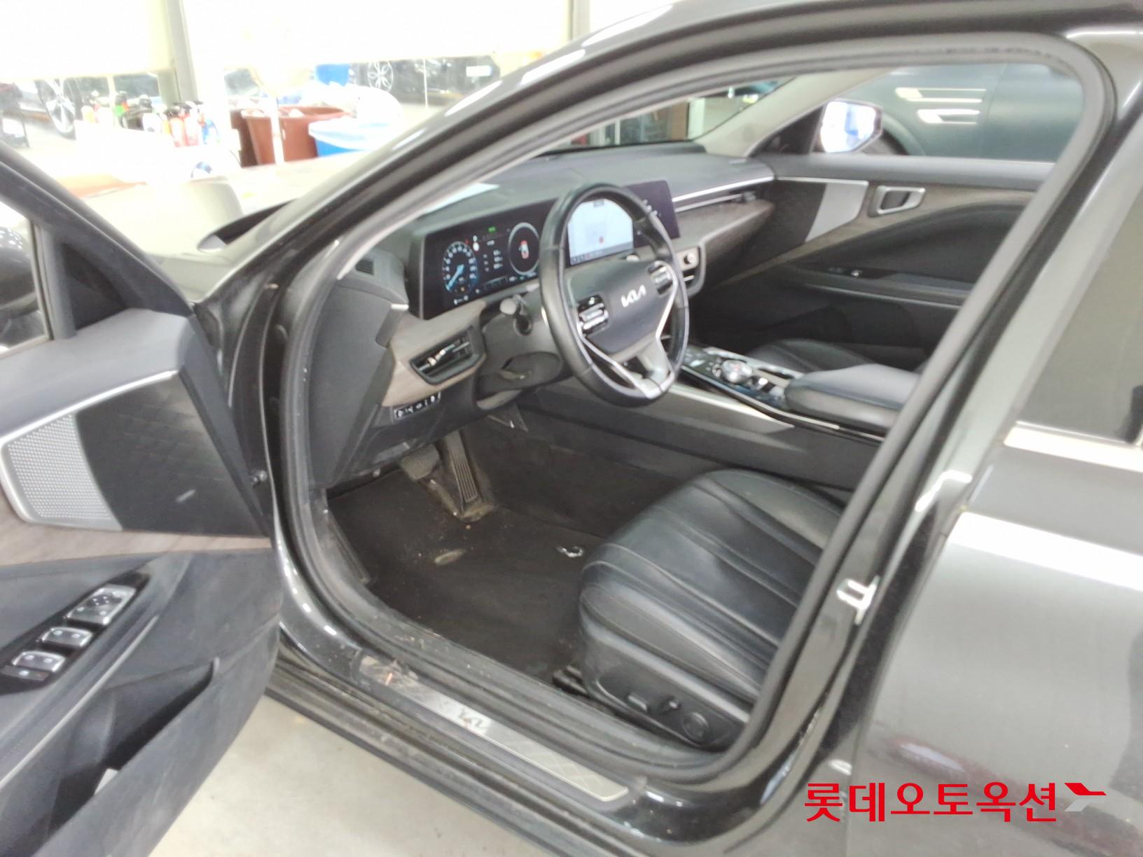 2022 - kia k8