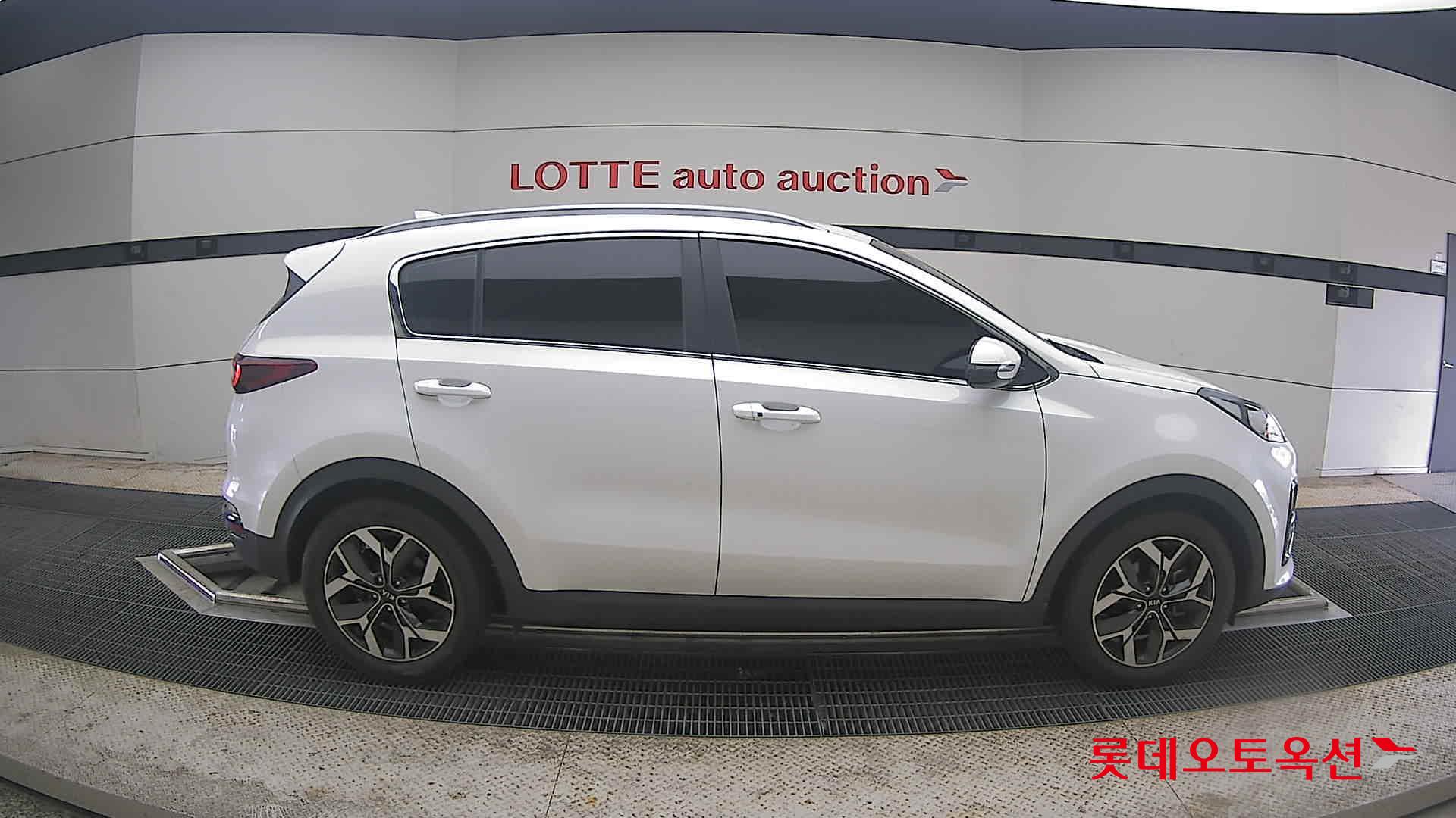 2020 - kia sportage