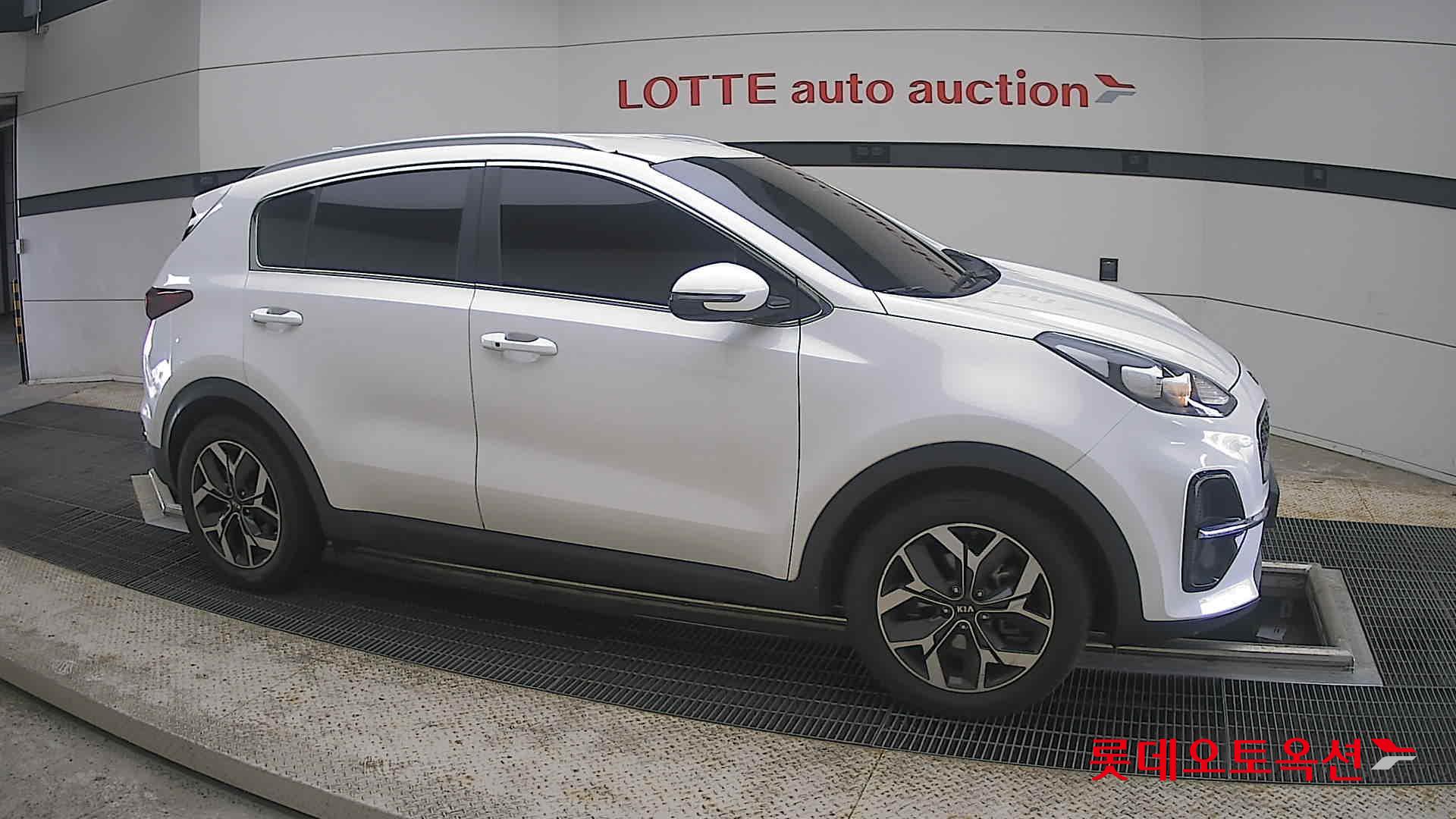 2020 - kia sportage
