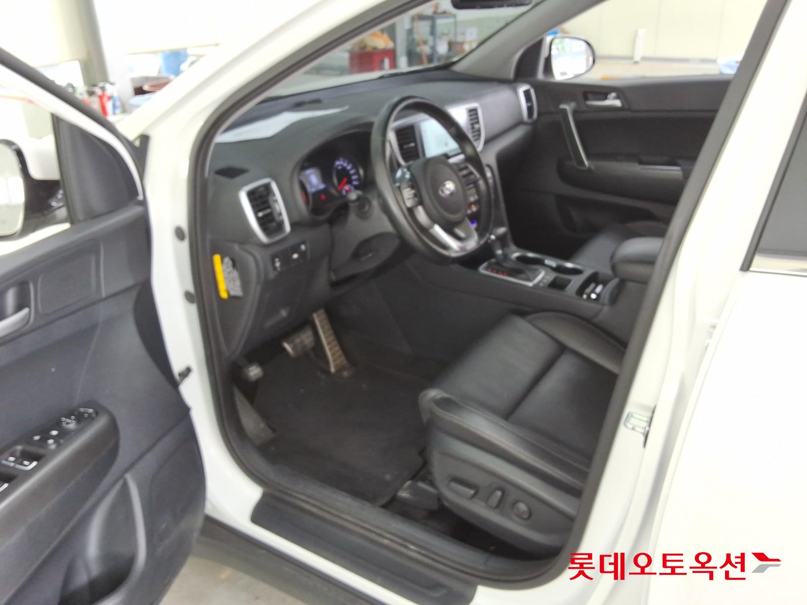 2020 - kia sportage