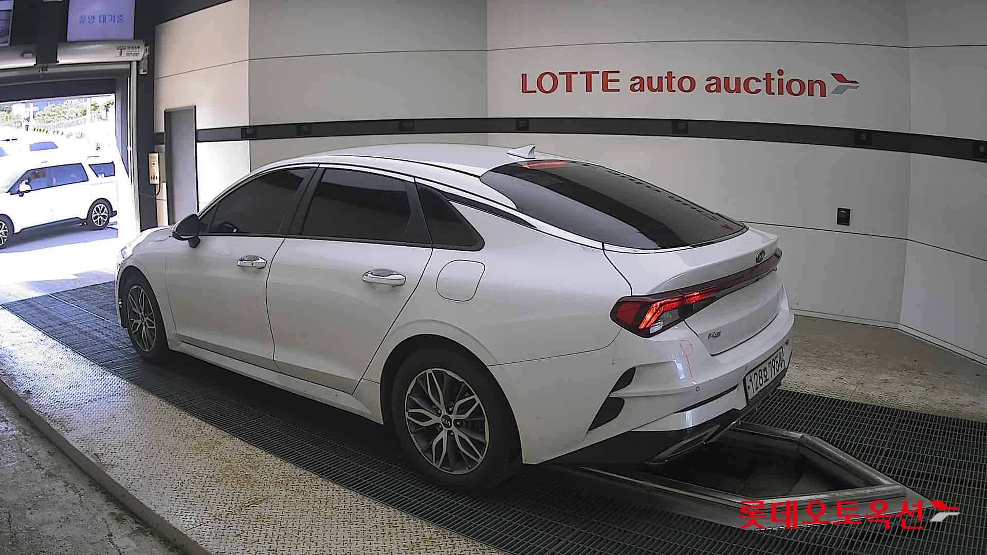 2020 - kia k5