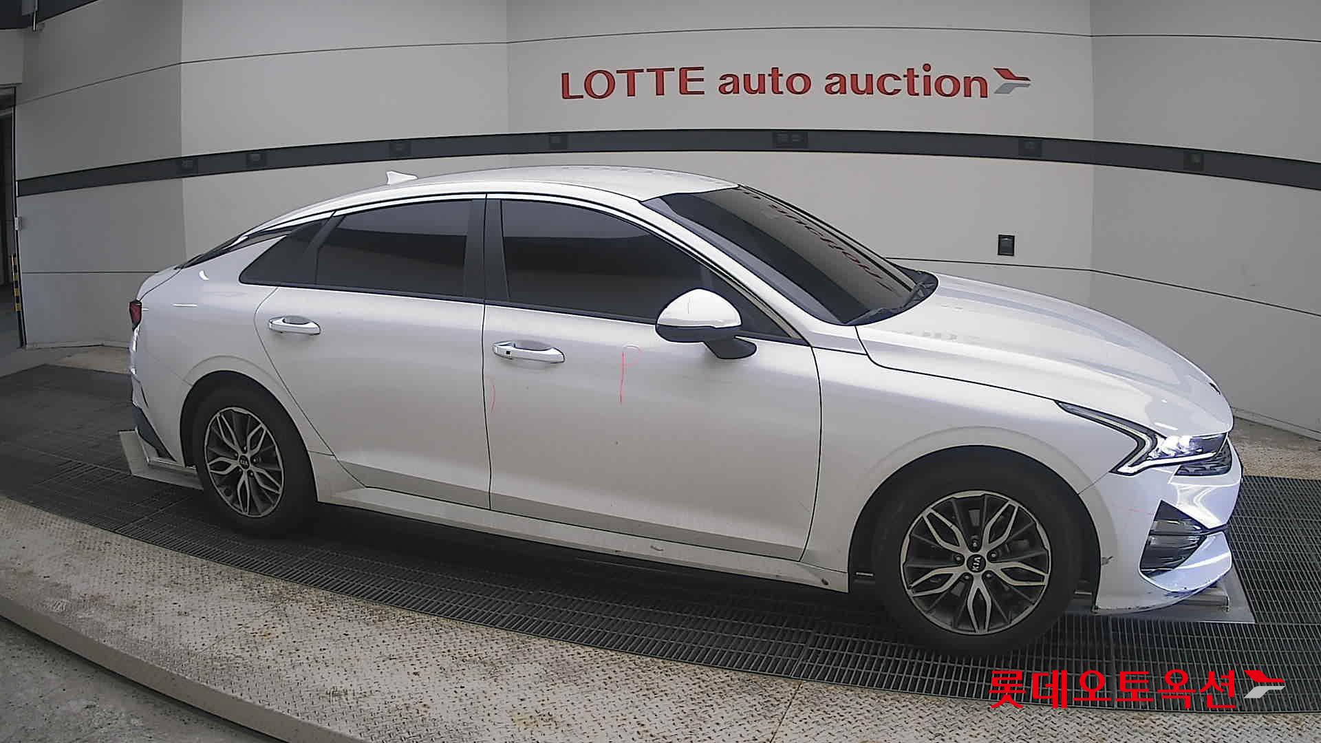 2020 - kia k5