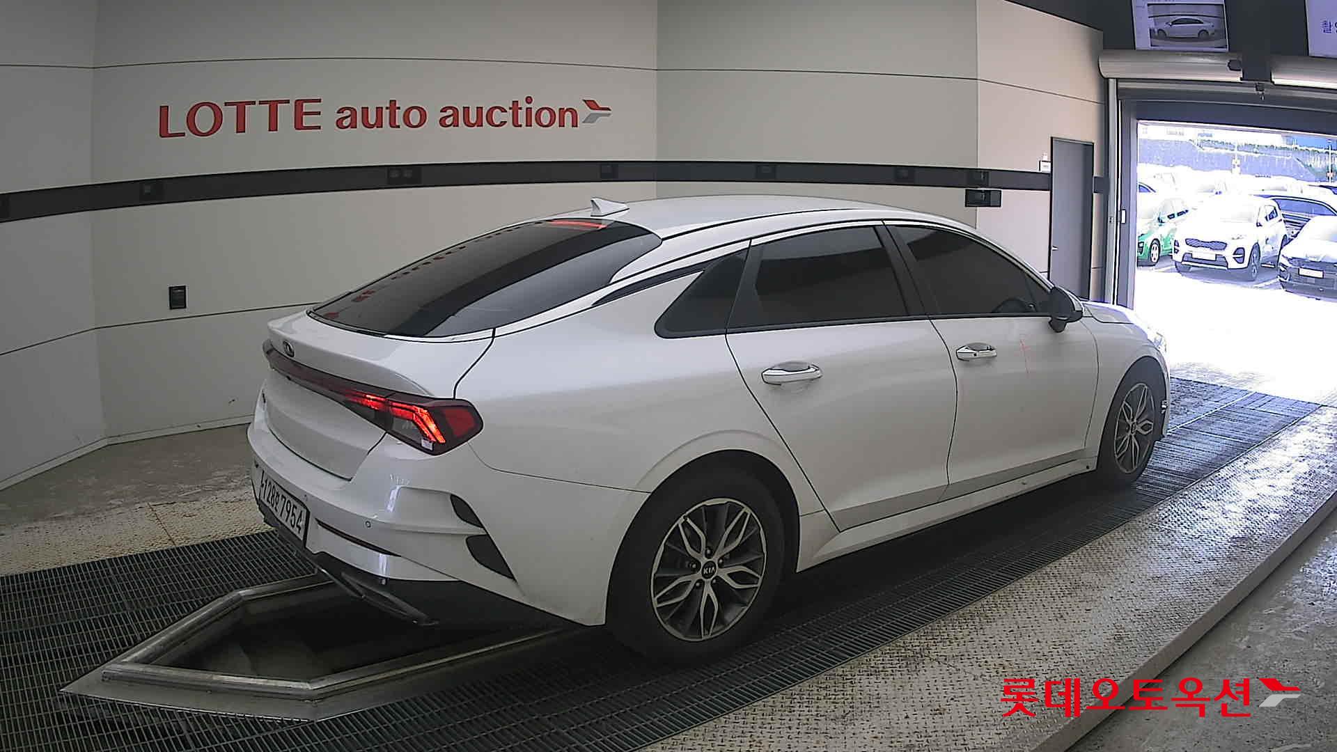 2020 - kia k5