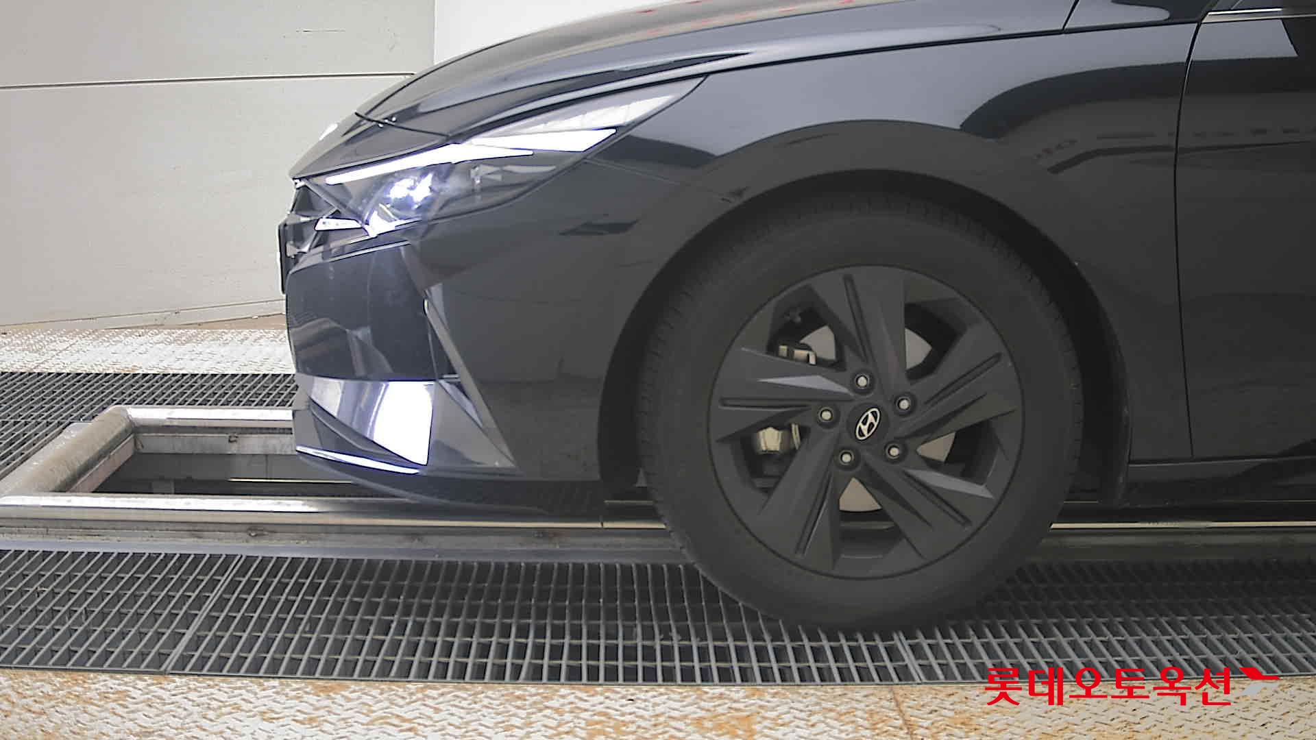 2021 - hyundai avante