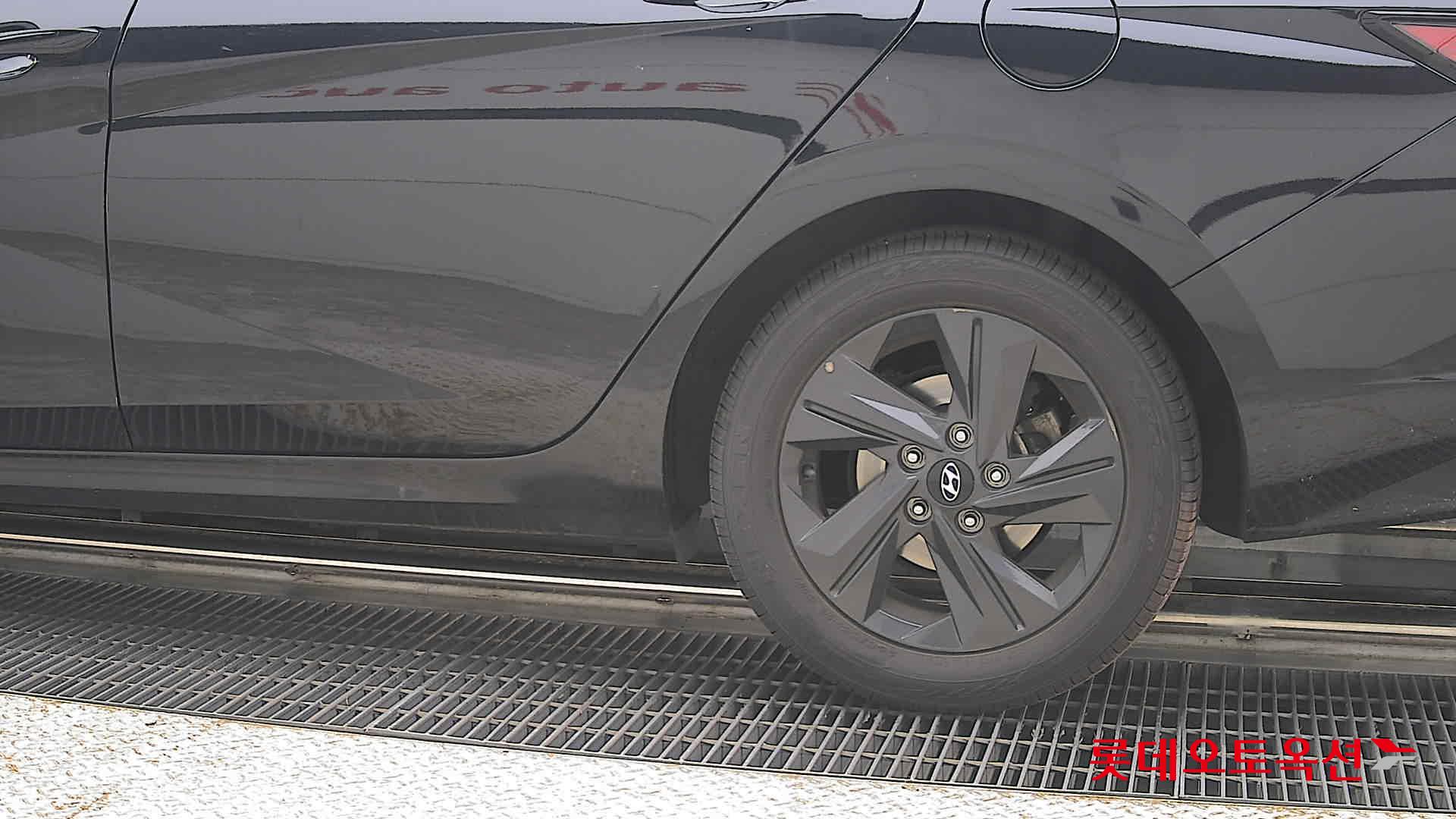 2021 - hyundai avante
