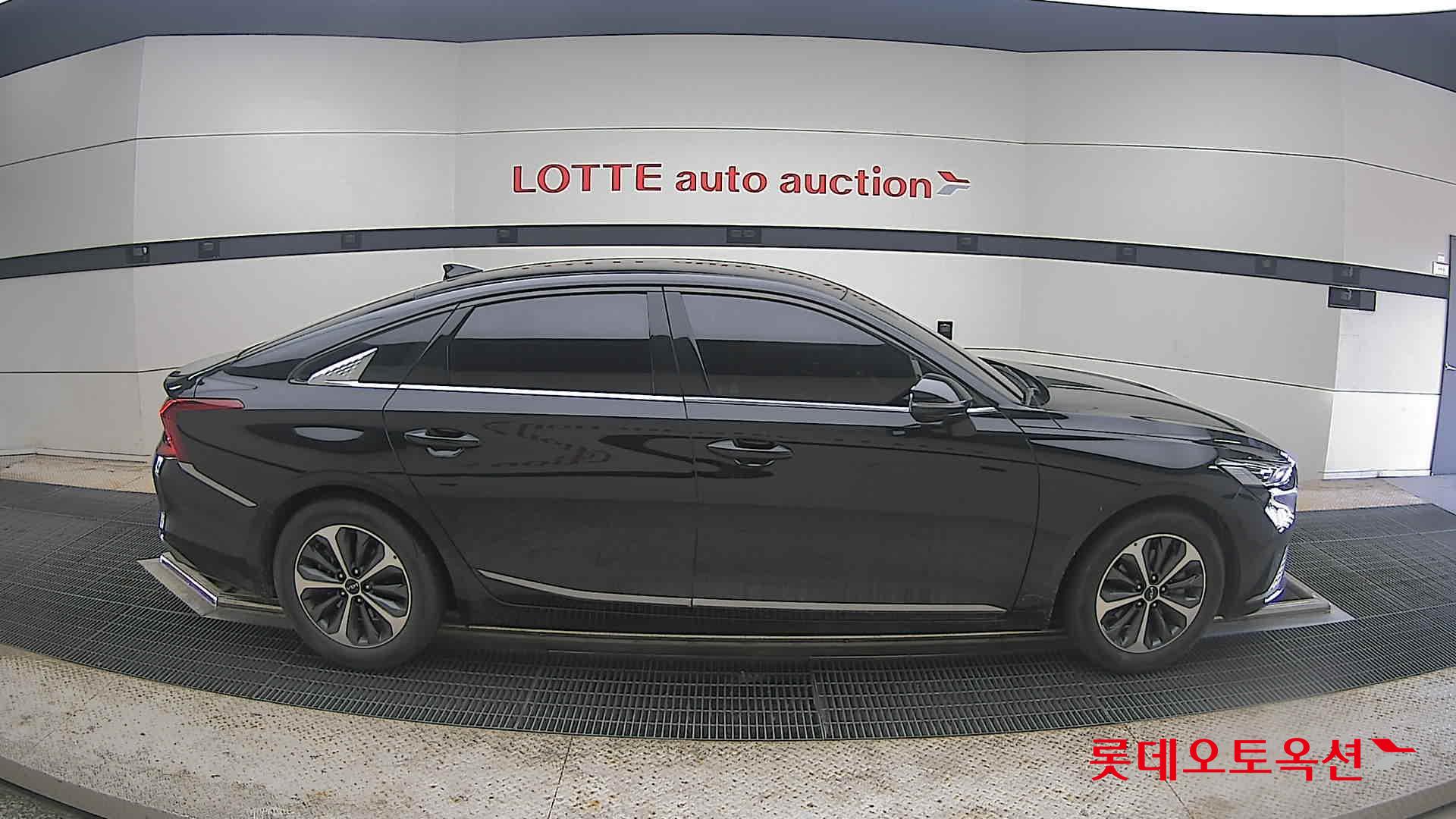 2022 - kia k8