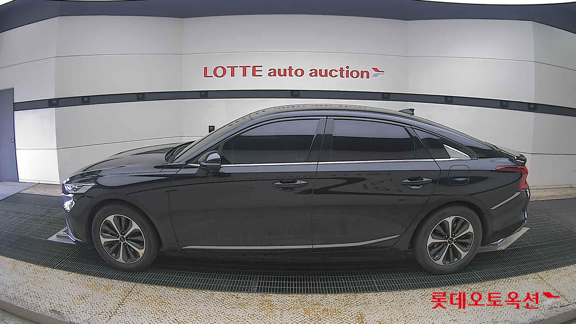 2022 - kia k8