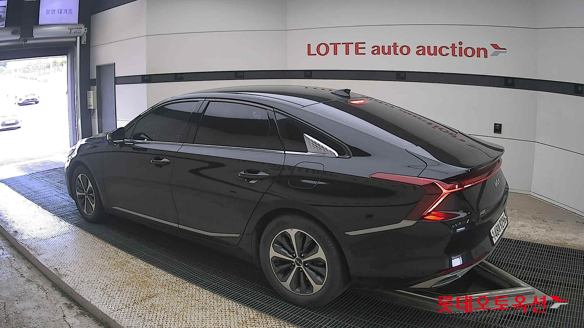 2022 - kia k8