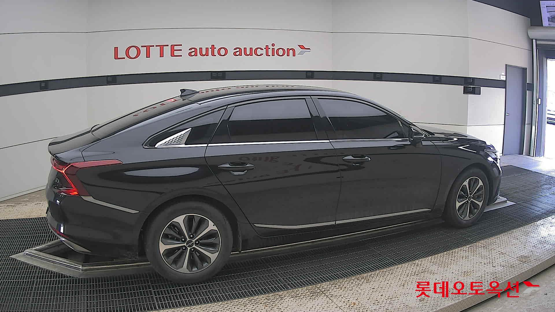 2022 - kia k8