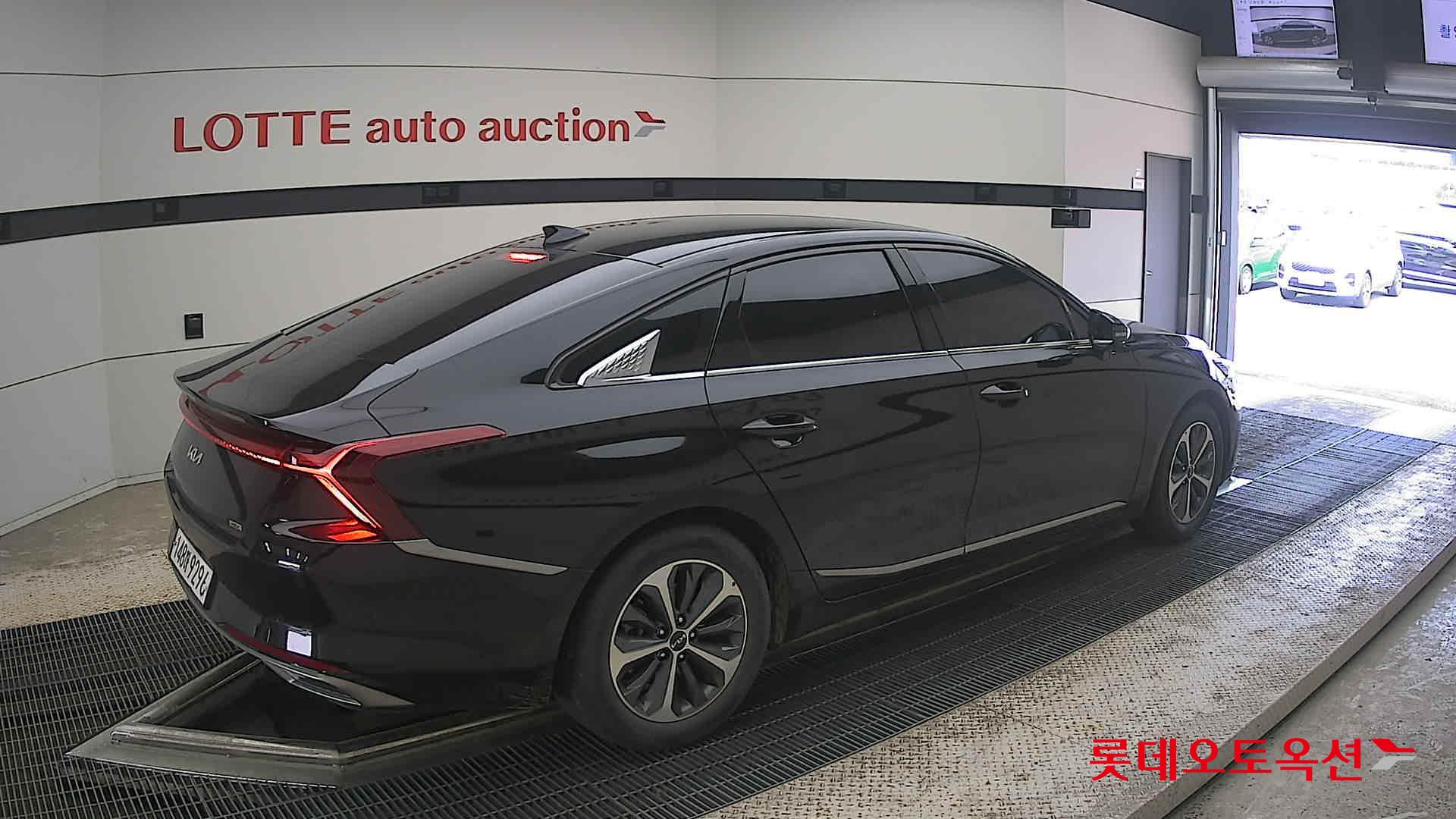2022 - kia k8