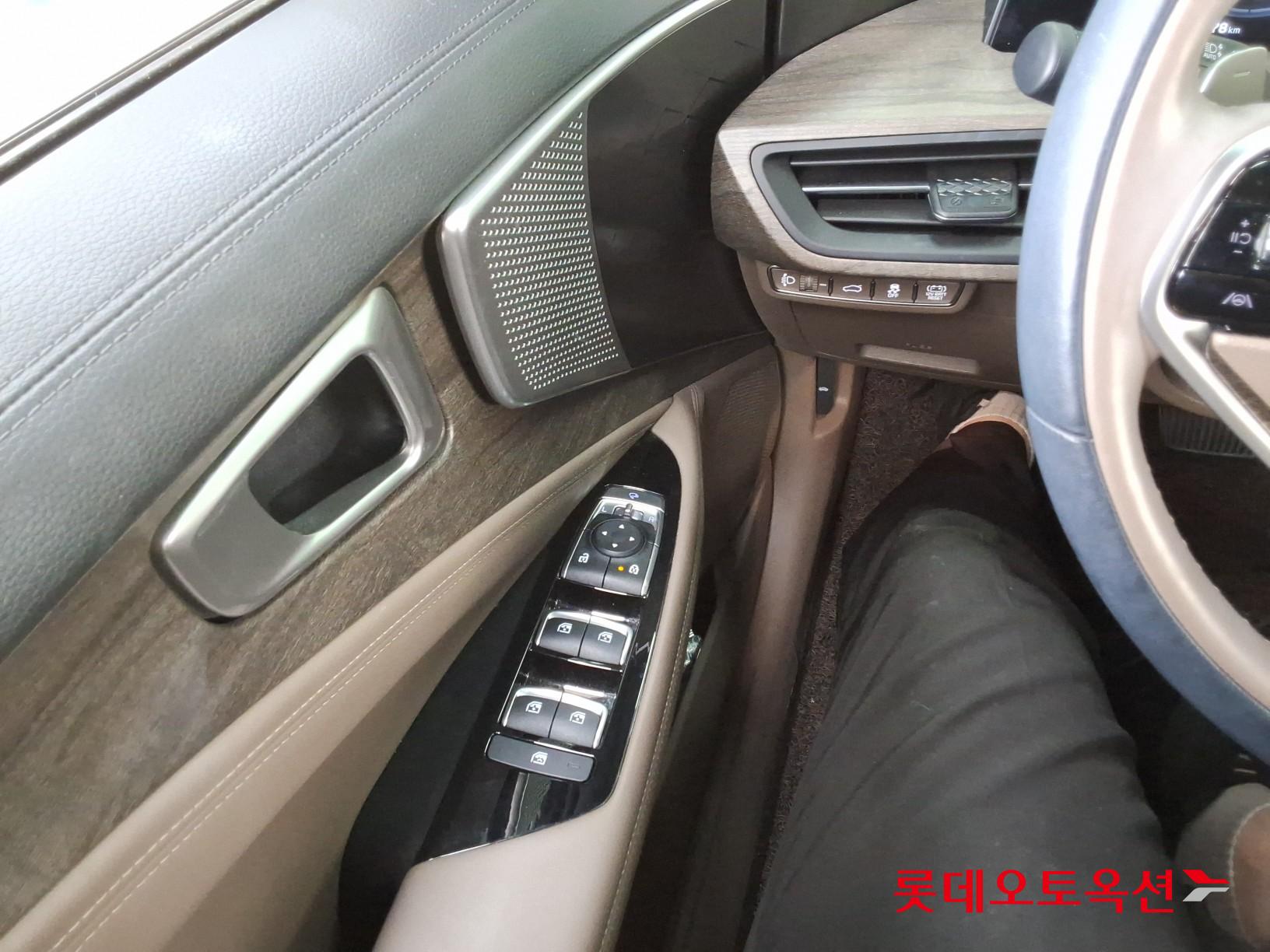2022 - kia k8