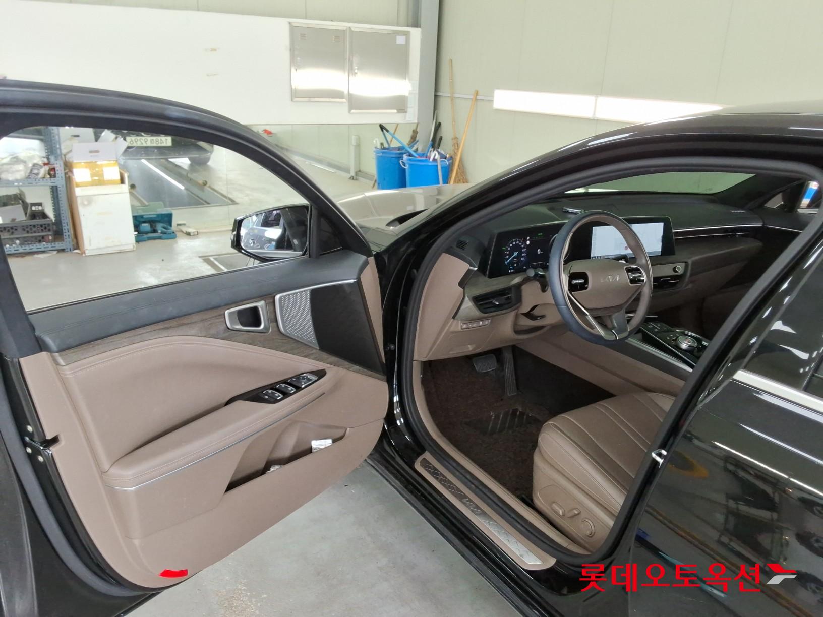 2022 - kia k8