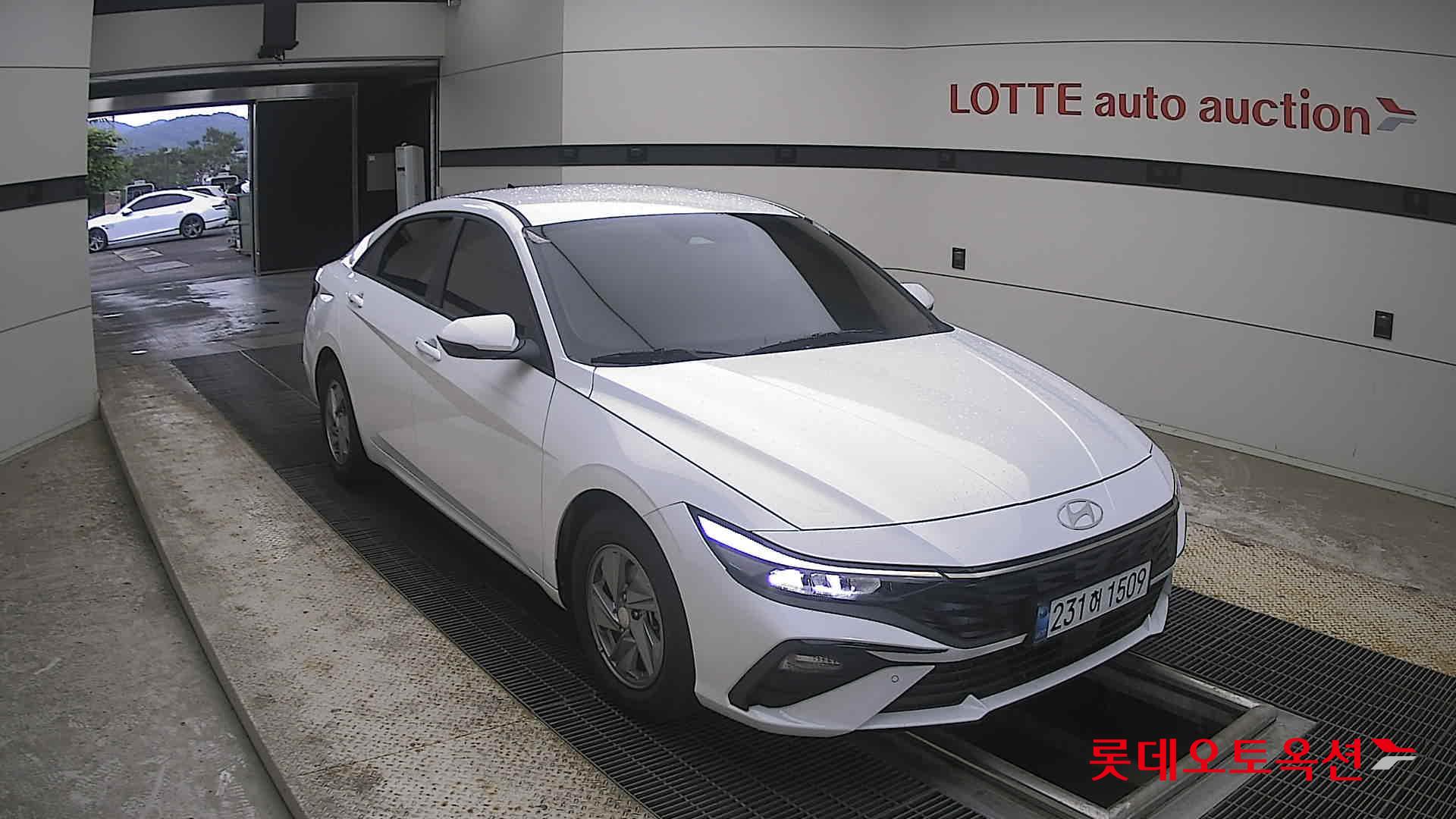 2025 - hyundai avante