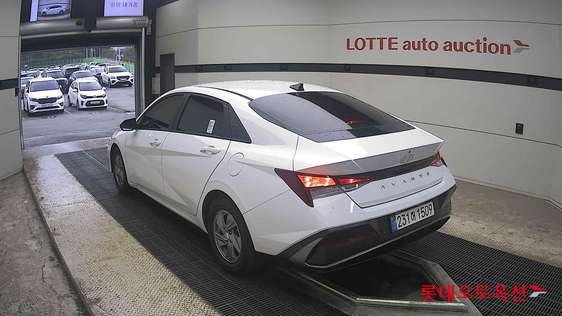 2025 - hyundai avante