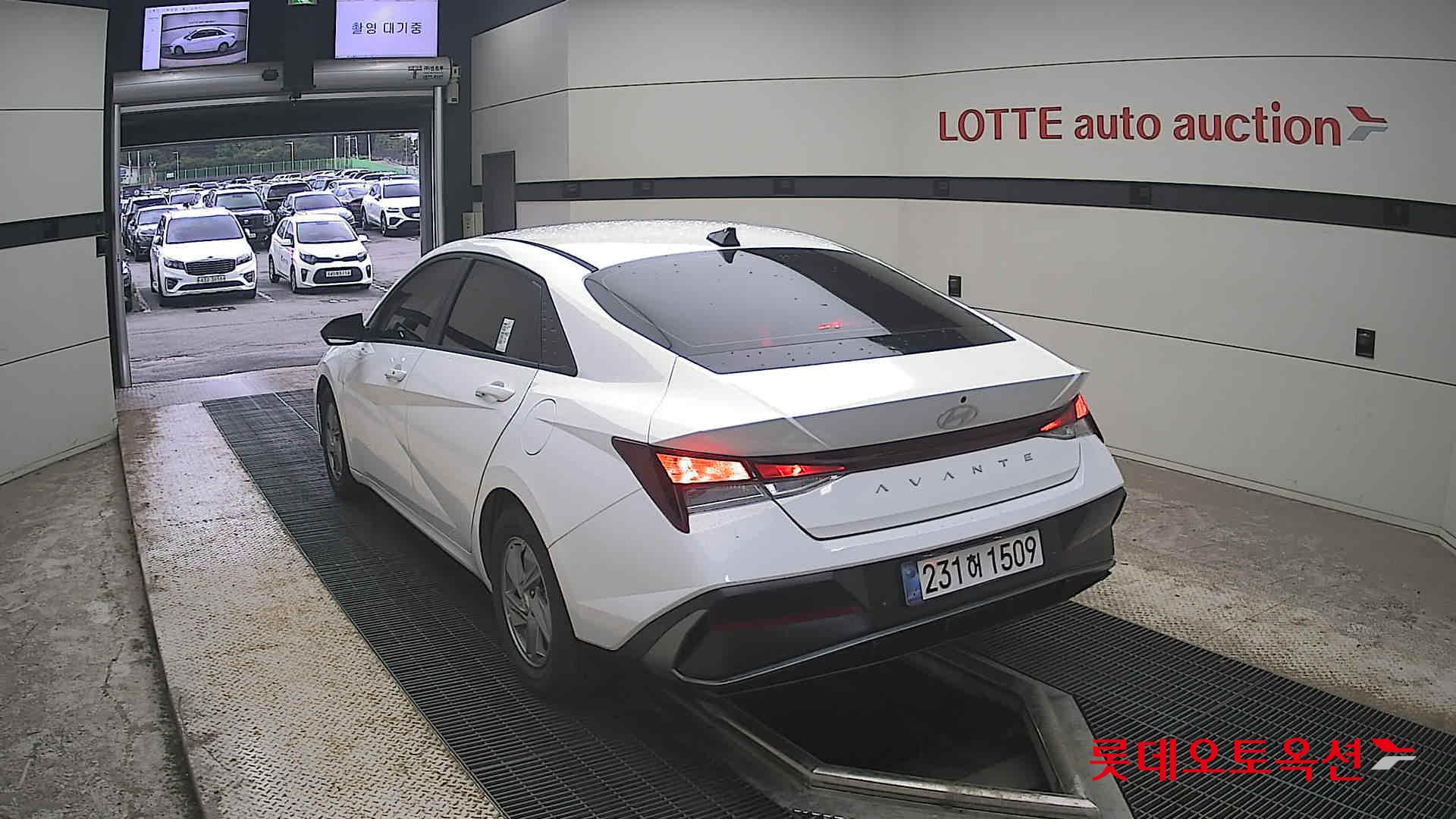 2025 - hyundai avante