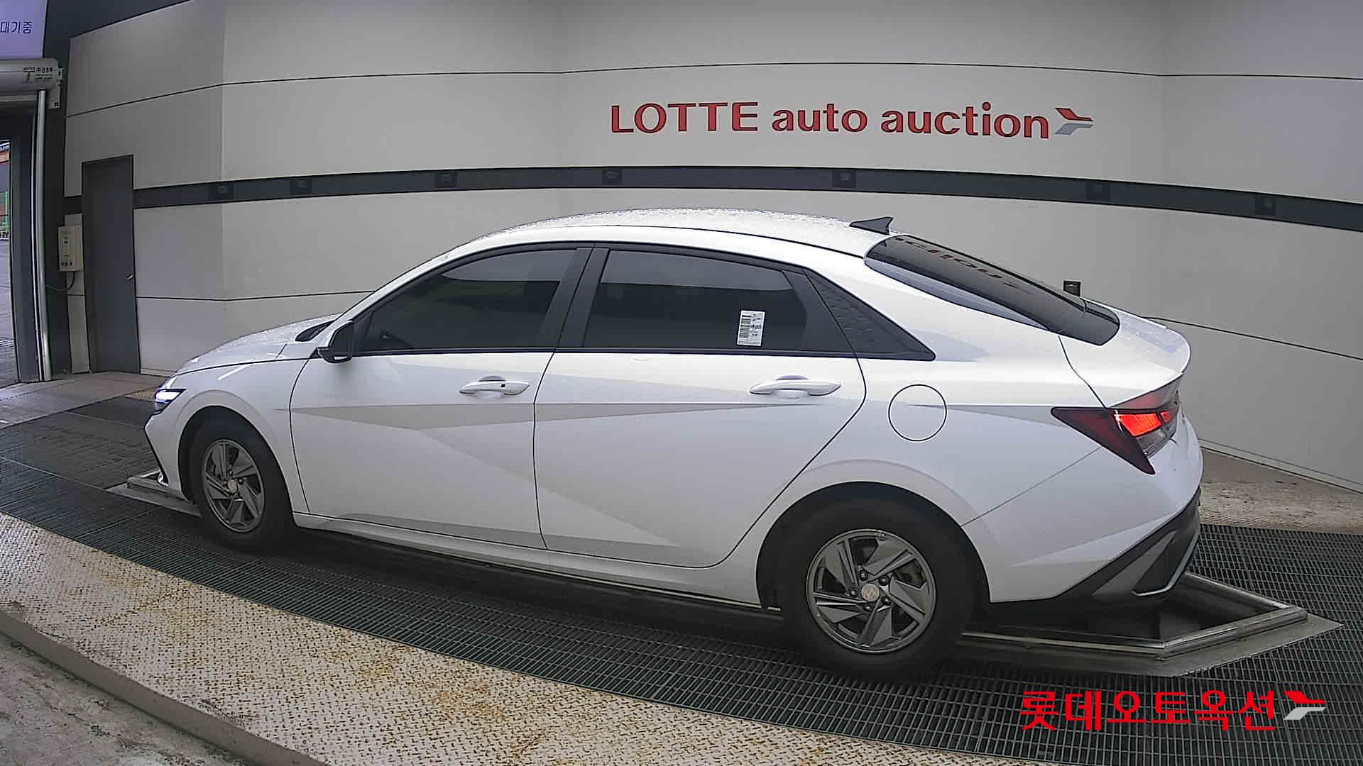 2025 - hyundai avante