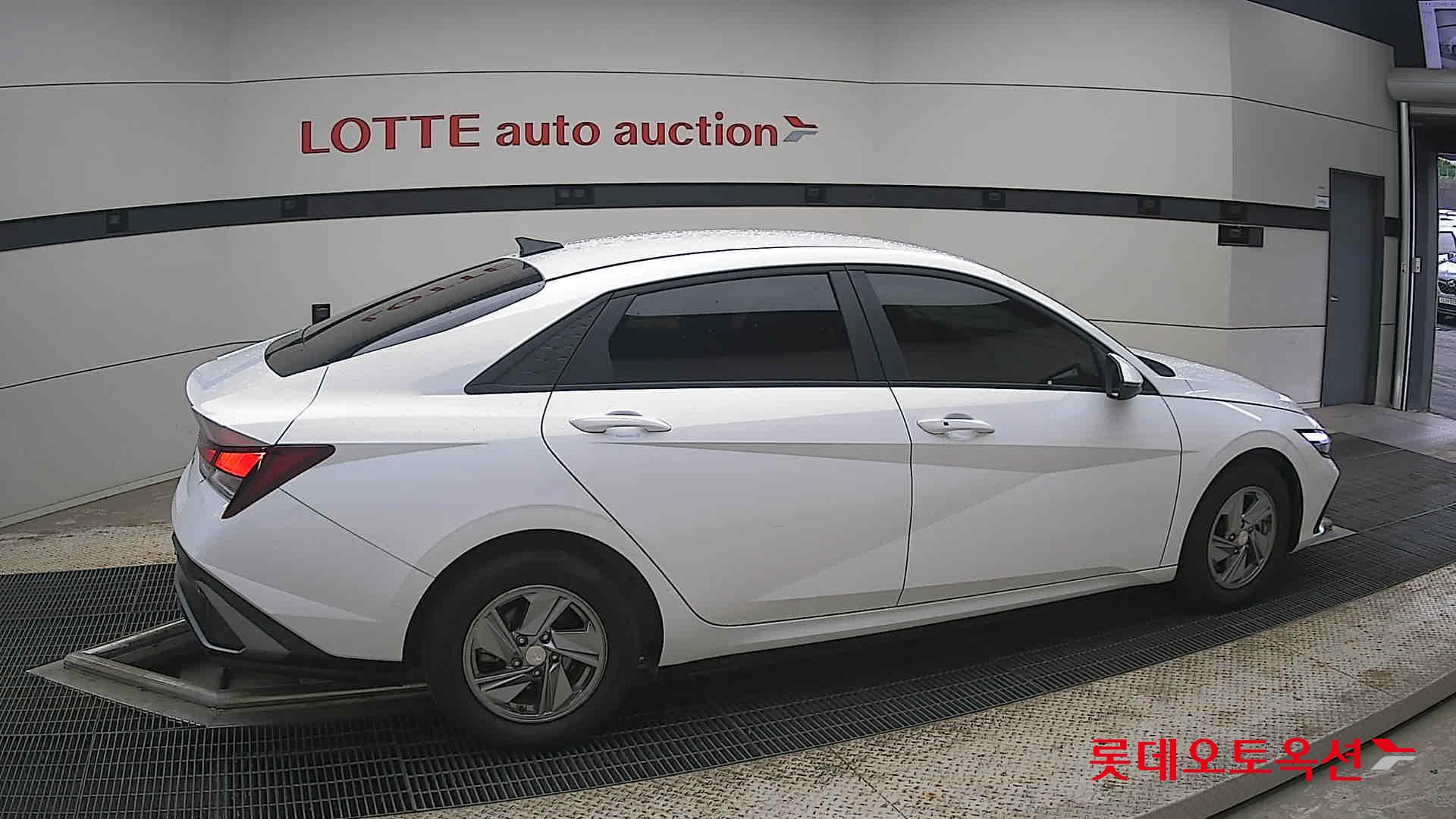 2025 - hyundai avante