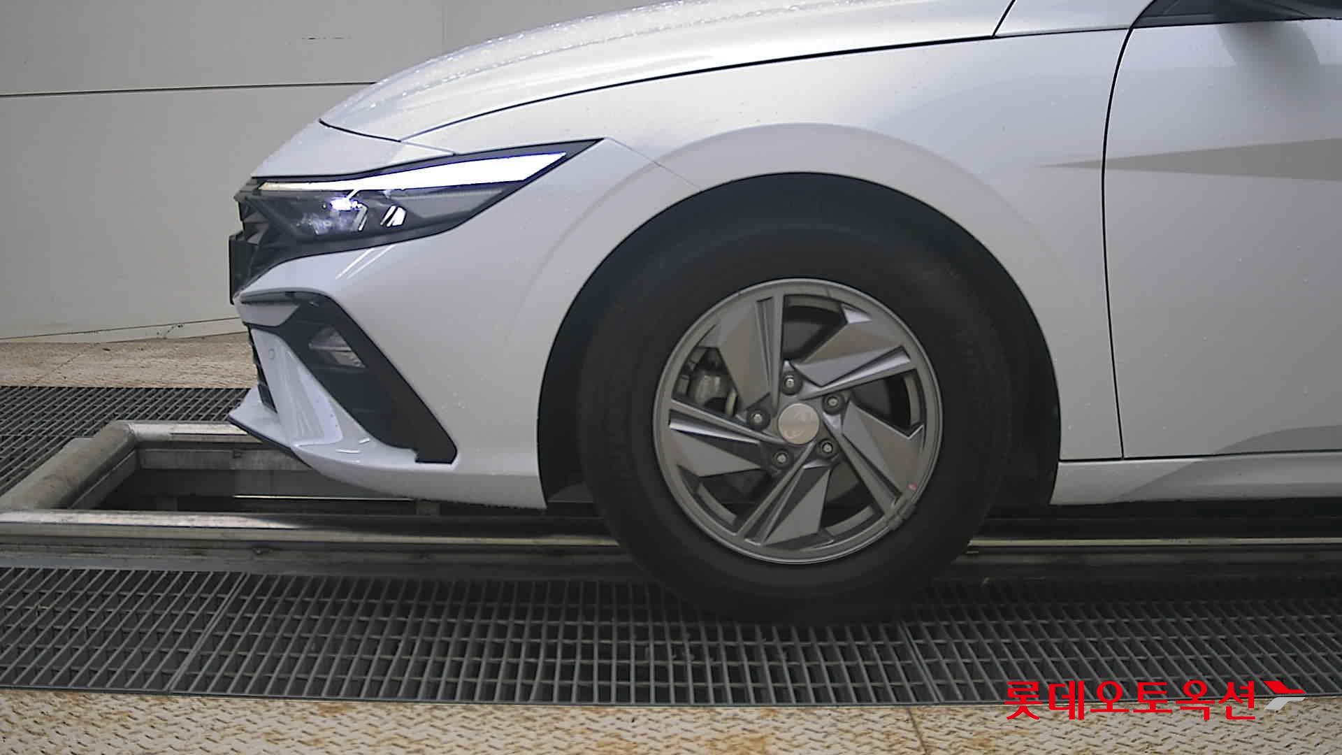 2025 - hyundai avante