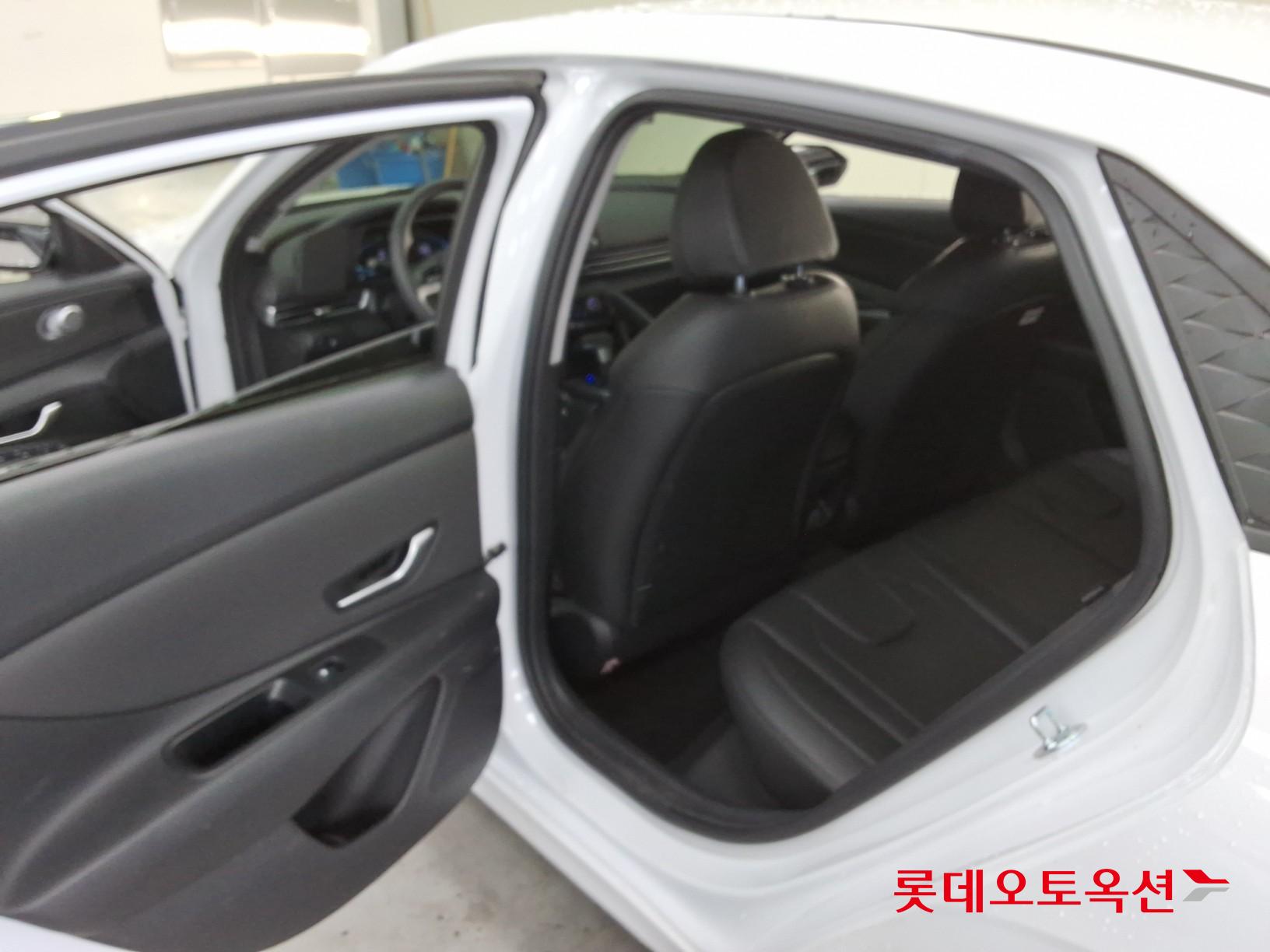 2025 - hyundai avante