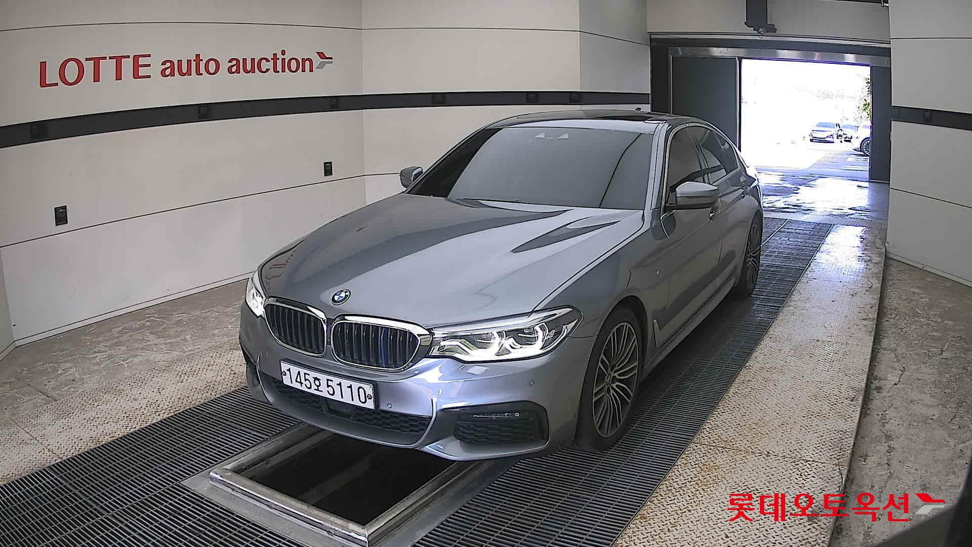 2020 - bmw 530i