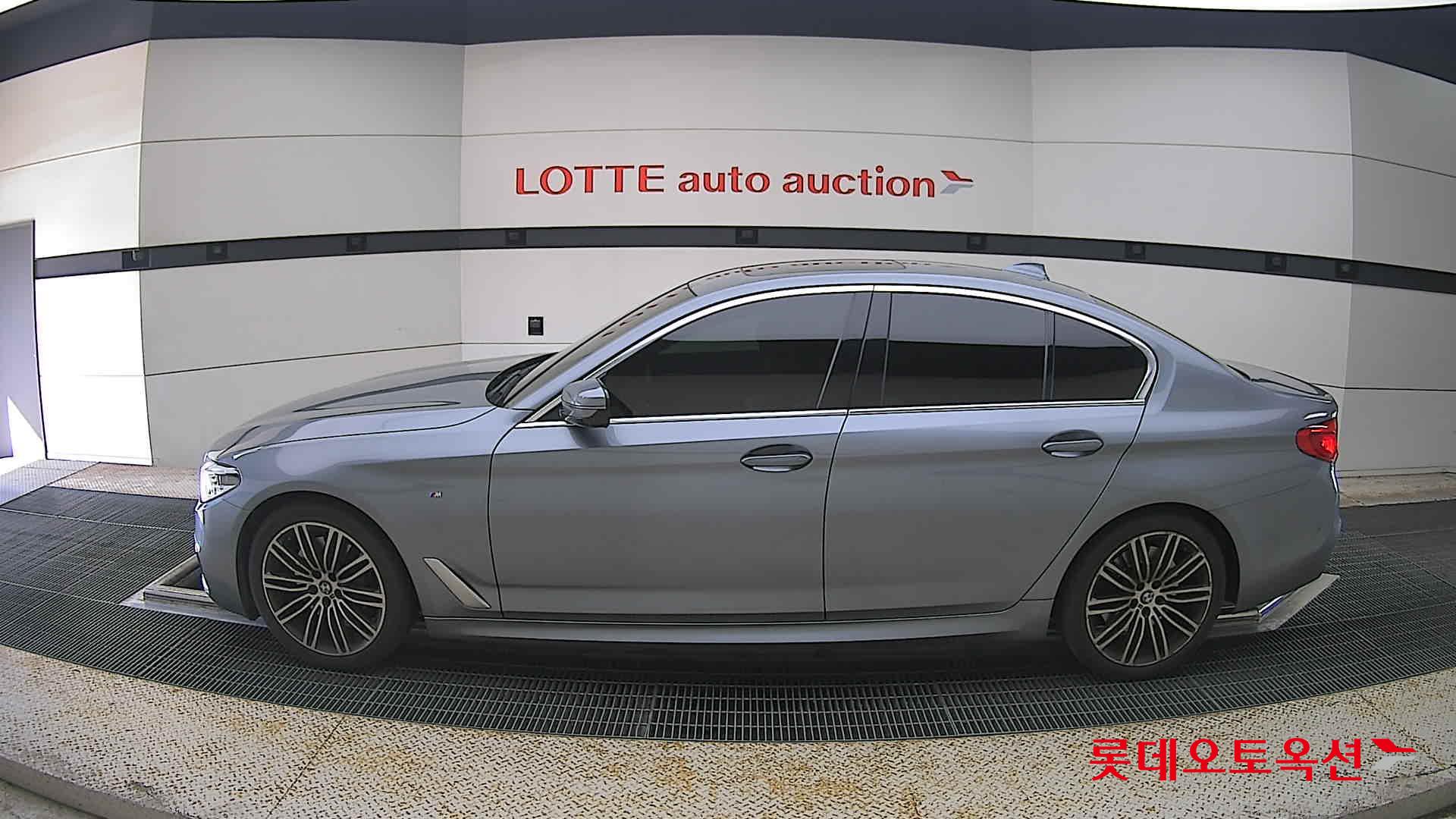 2020 - bmw 530i