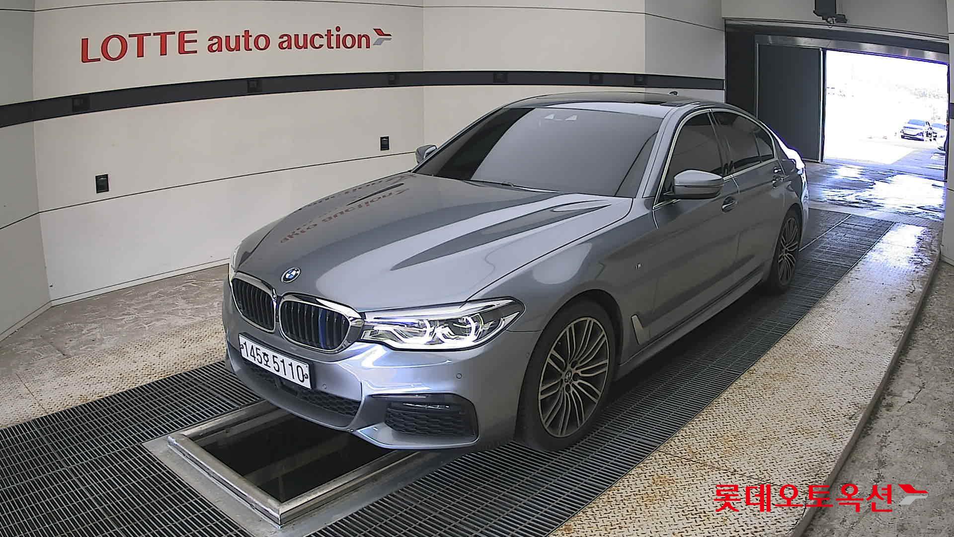 2020 - bmw 530i