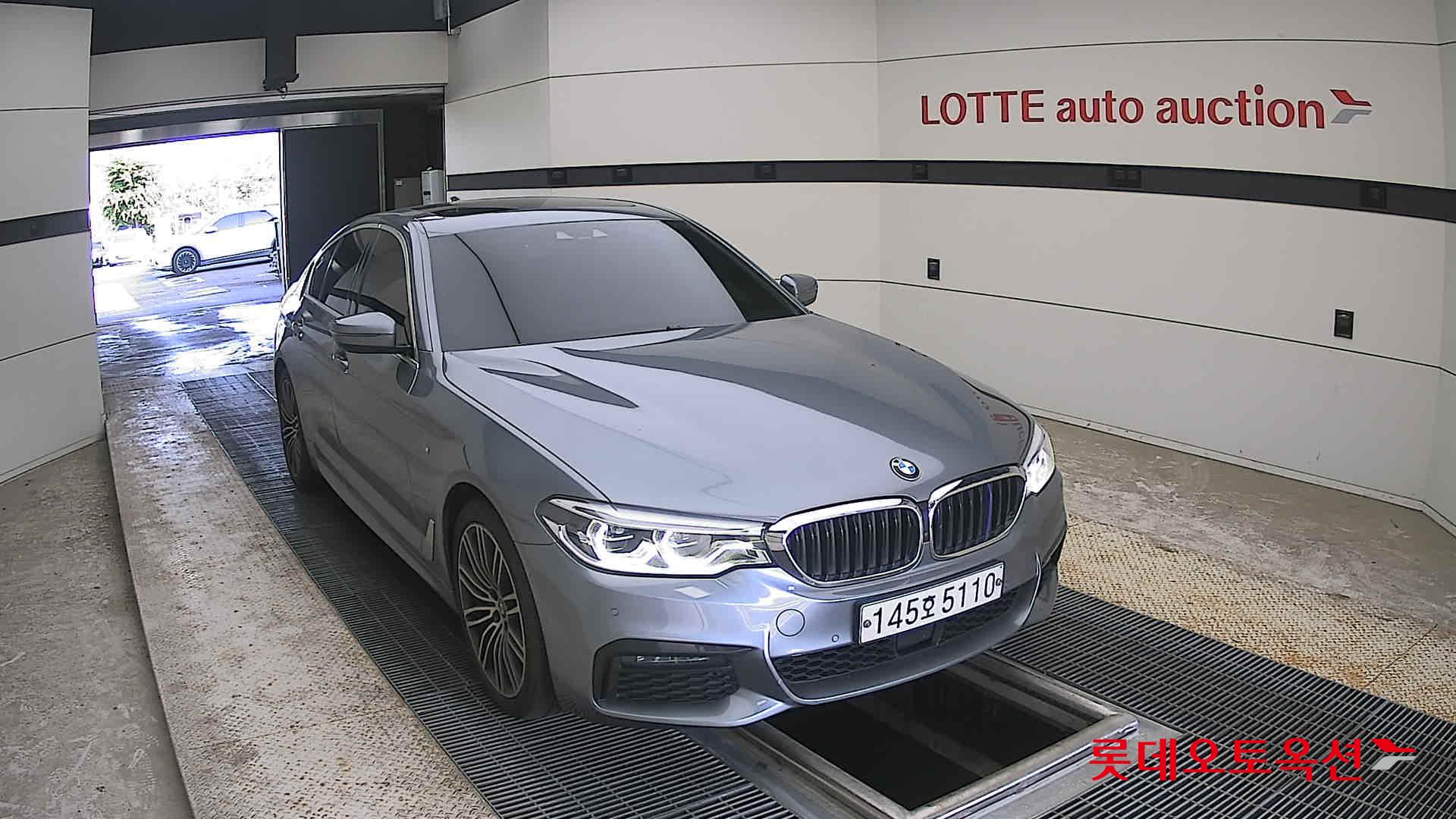 2020 - bmw 530i