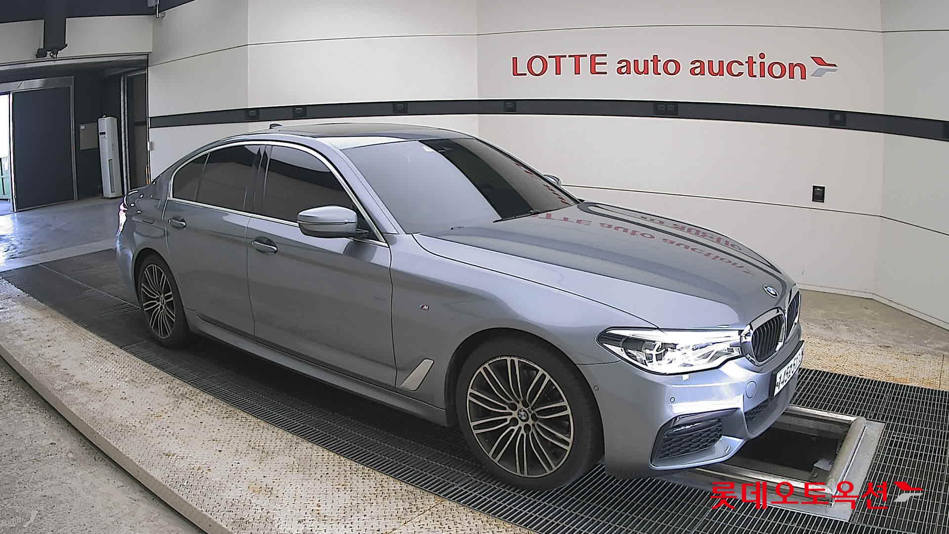2020 - bmw 530i