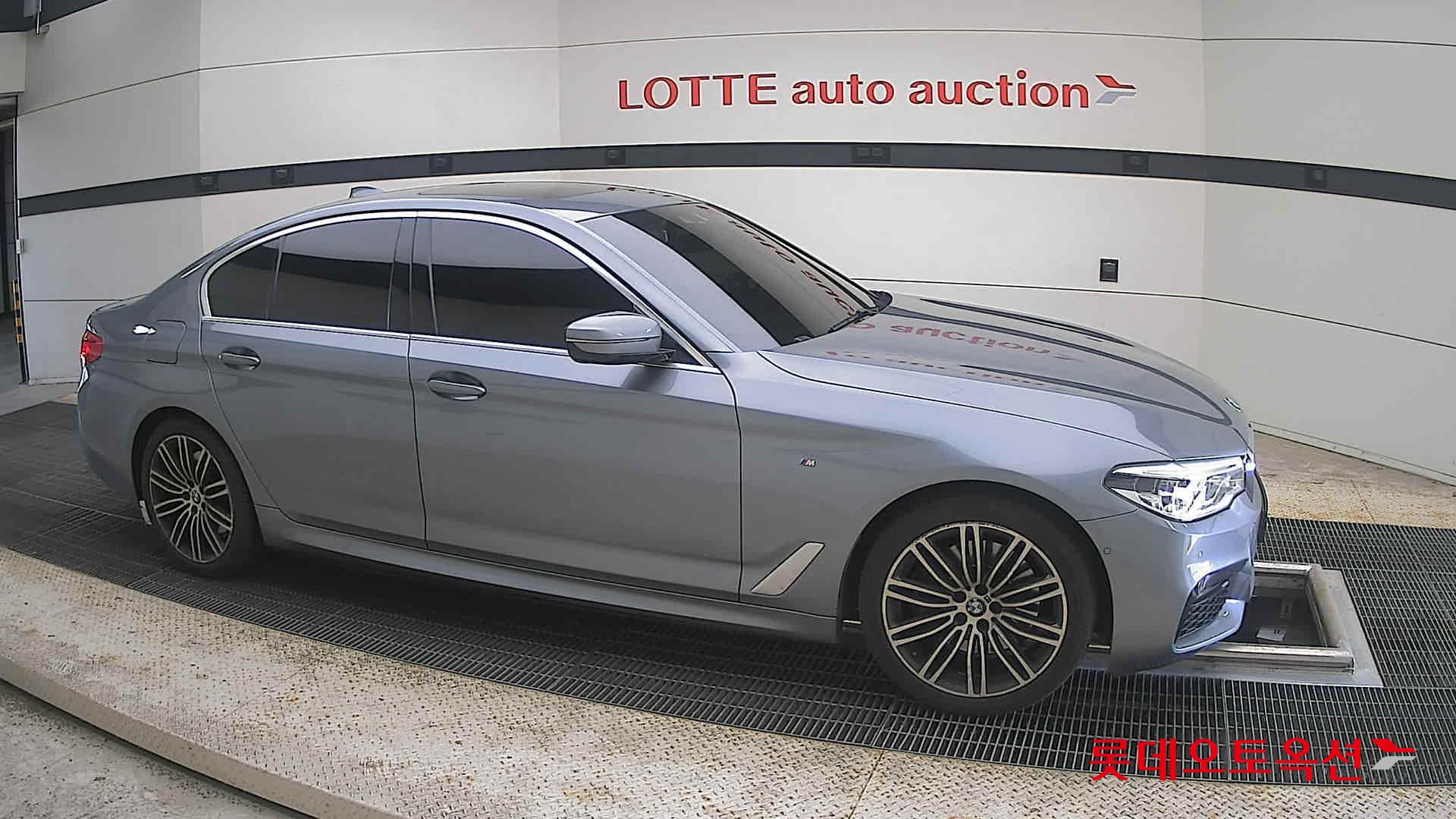2020 - bmw 530i