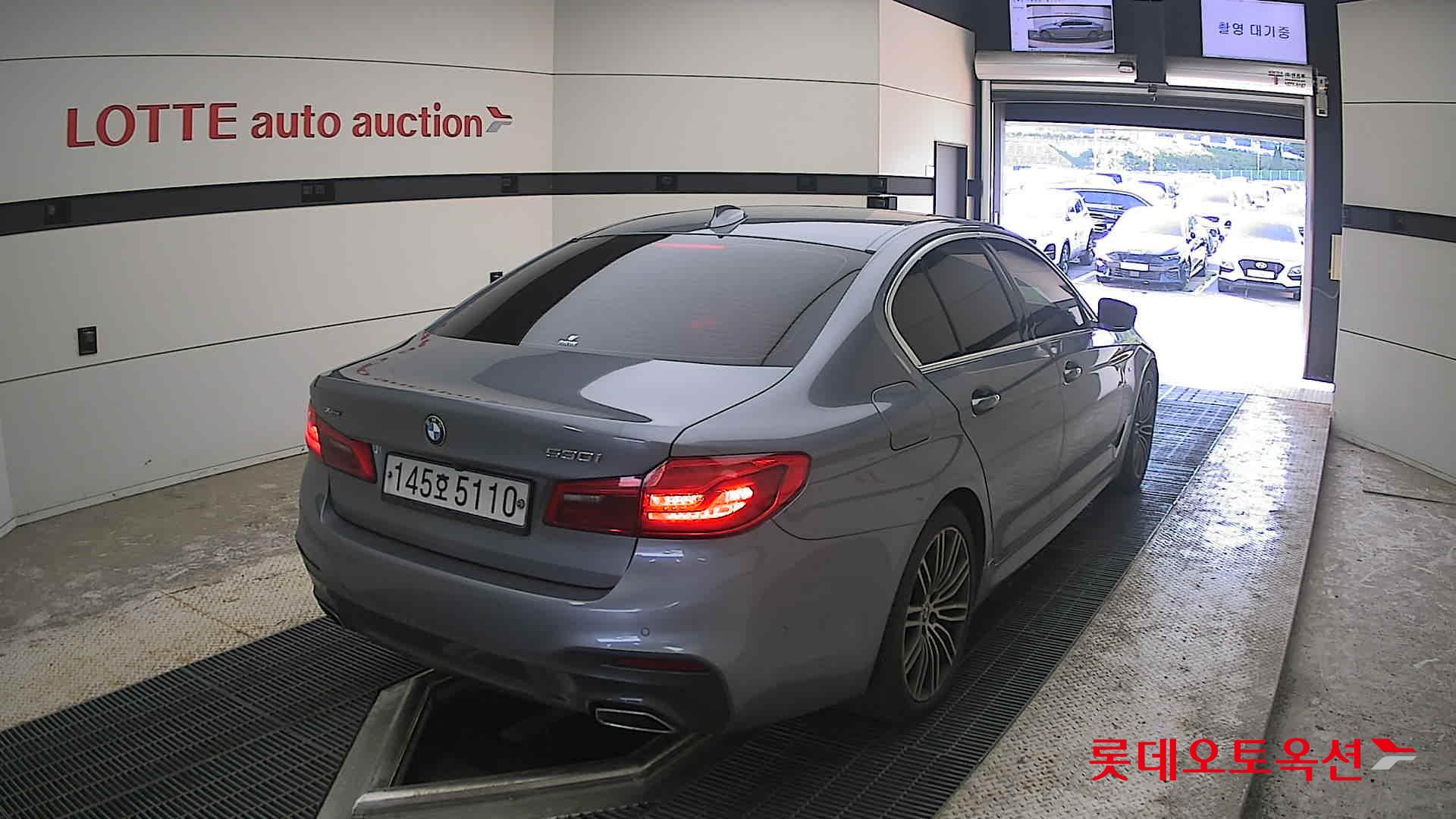 2020 - bmw 530i