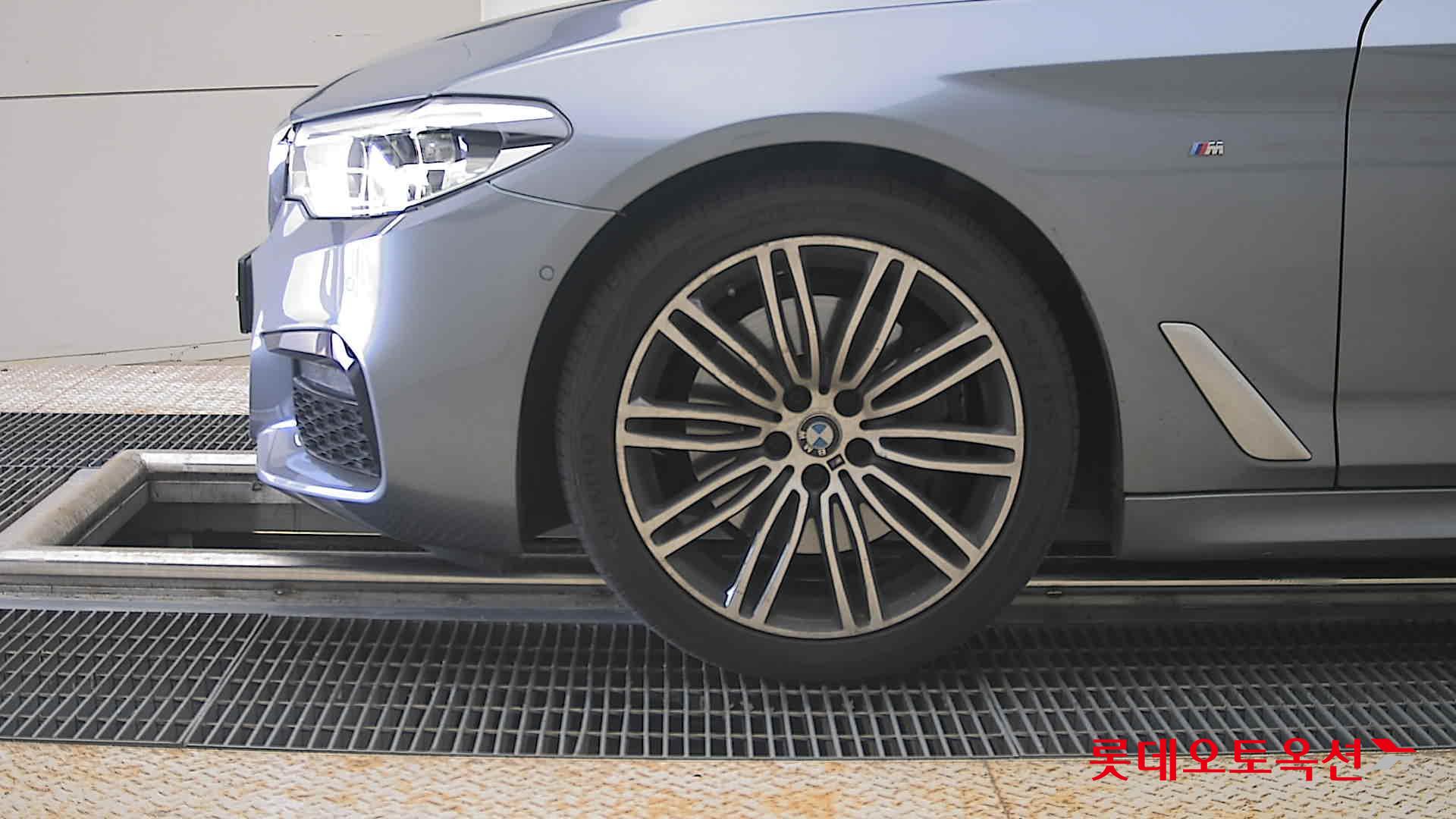 2020 - bmw 530i