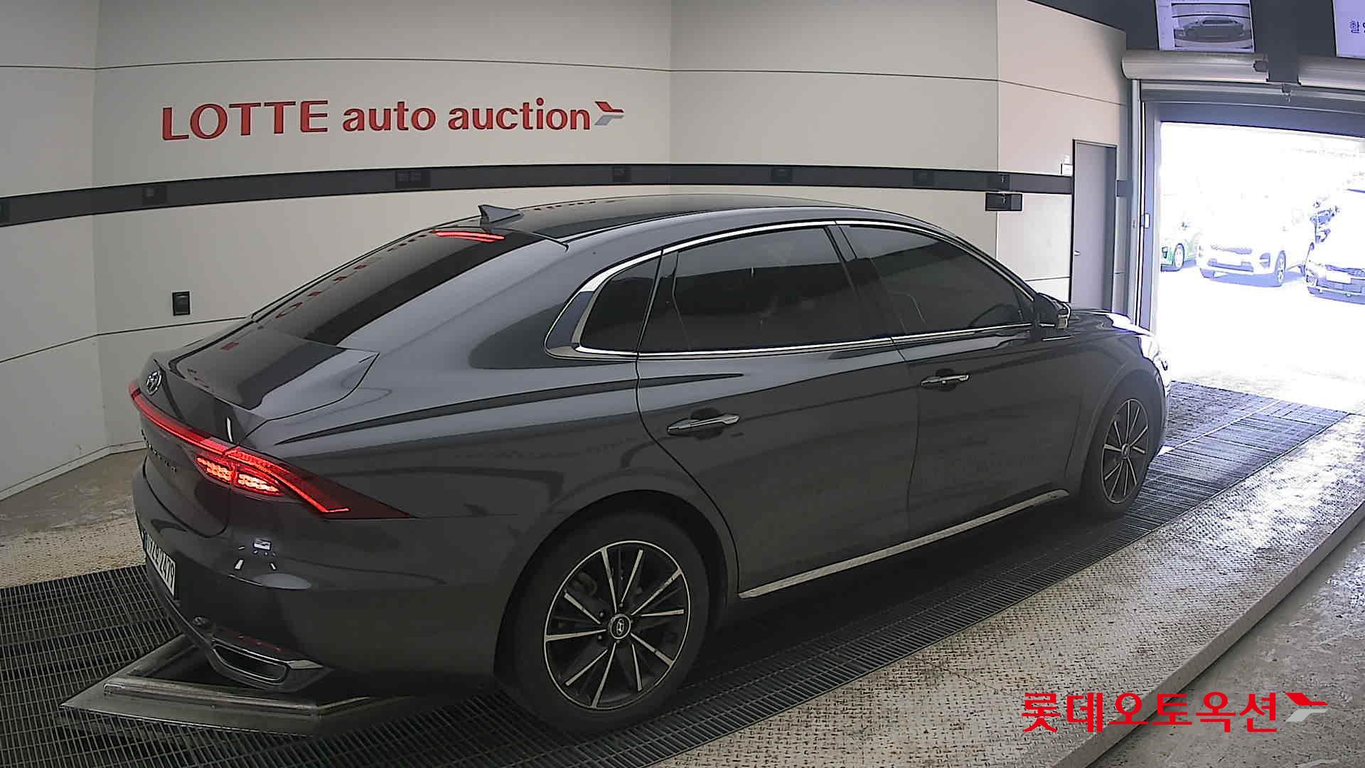 2022 - hyundai grandeur