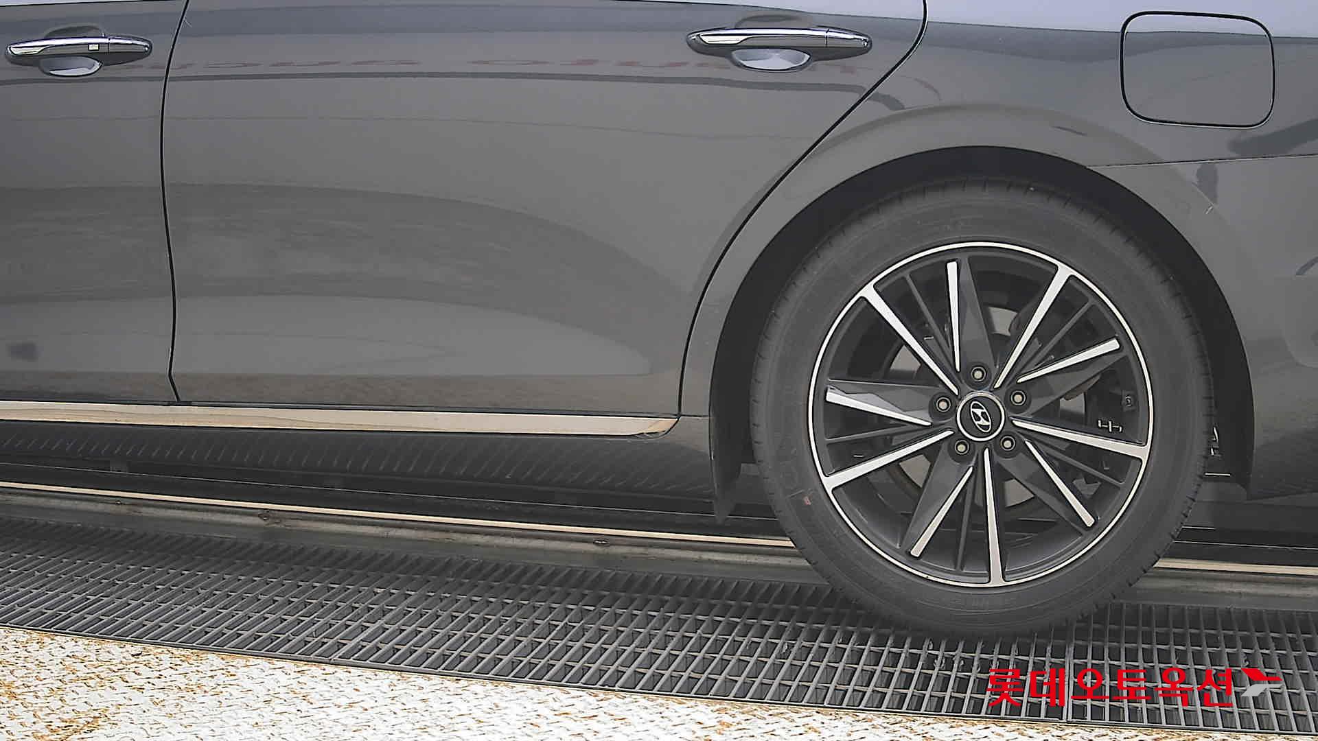 2022 - hyundai grandeur