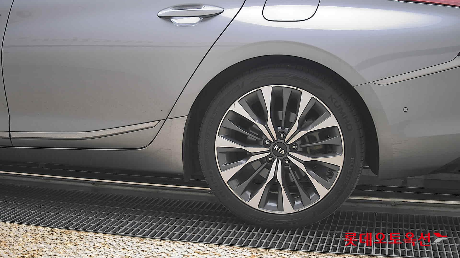 2023 - kia k8
