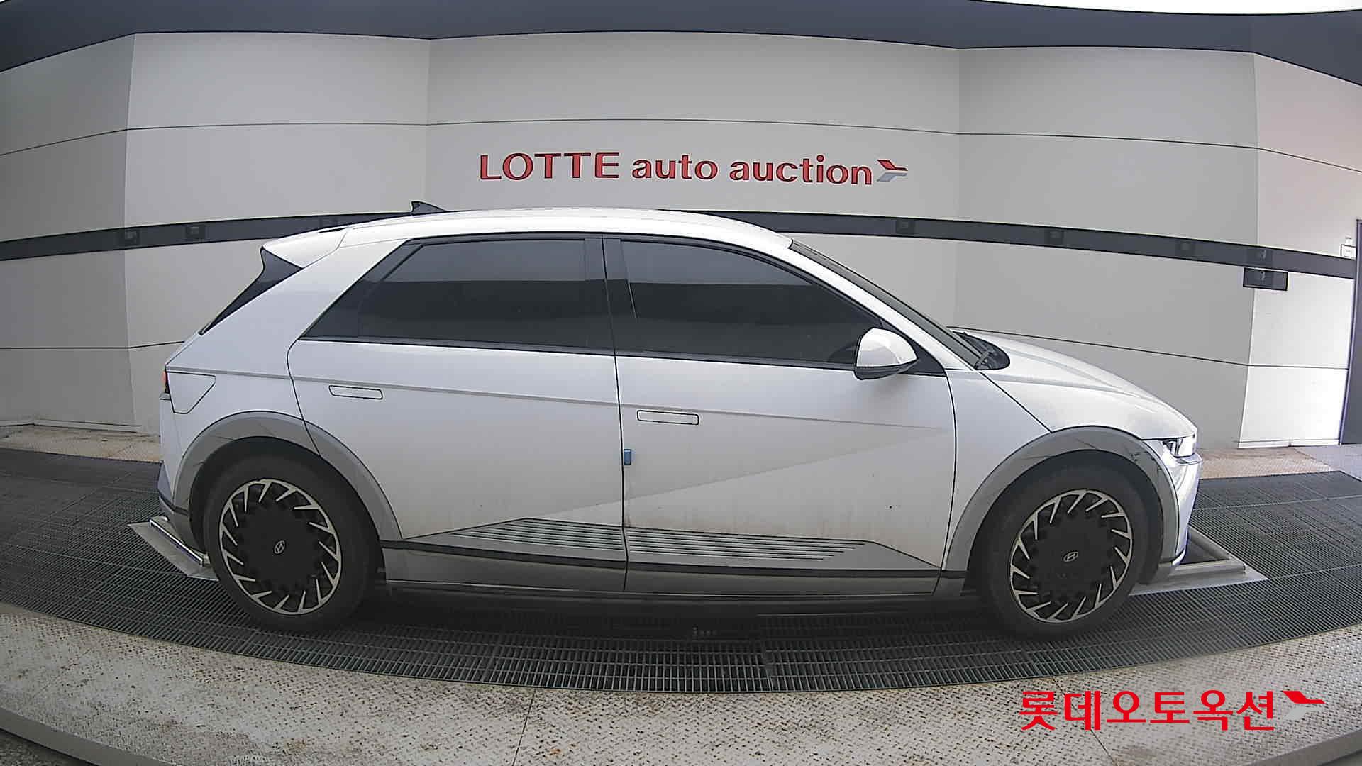 2022 - hyundai ioniq