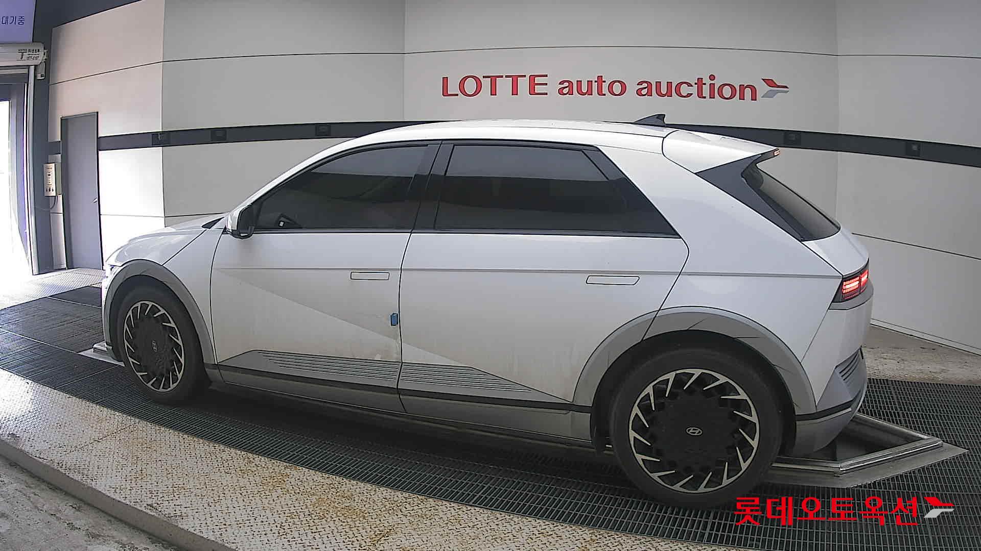 2022 - hyundai ioniq