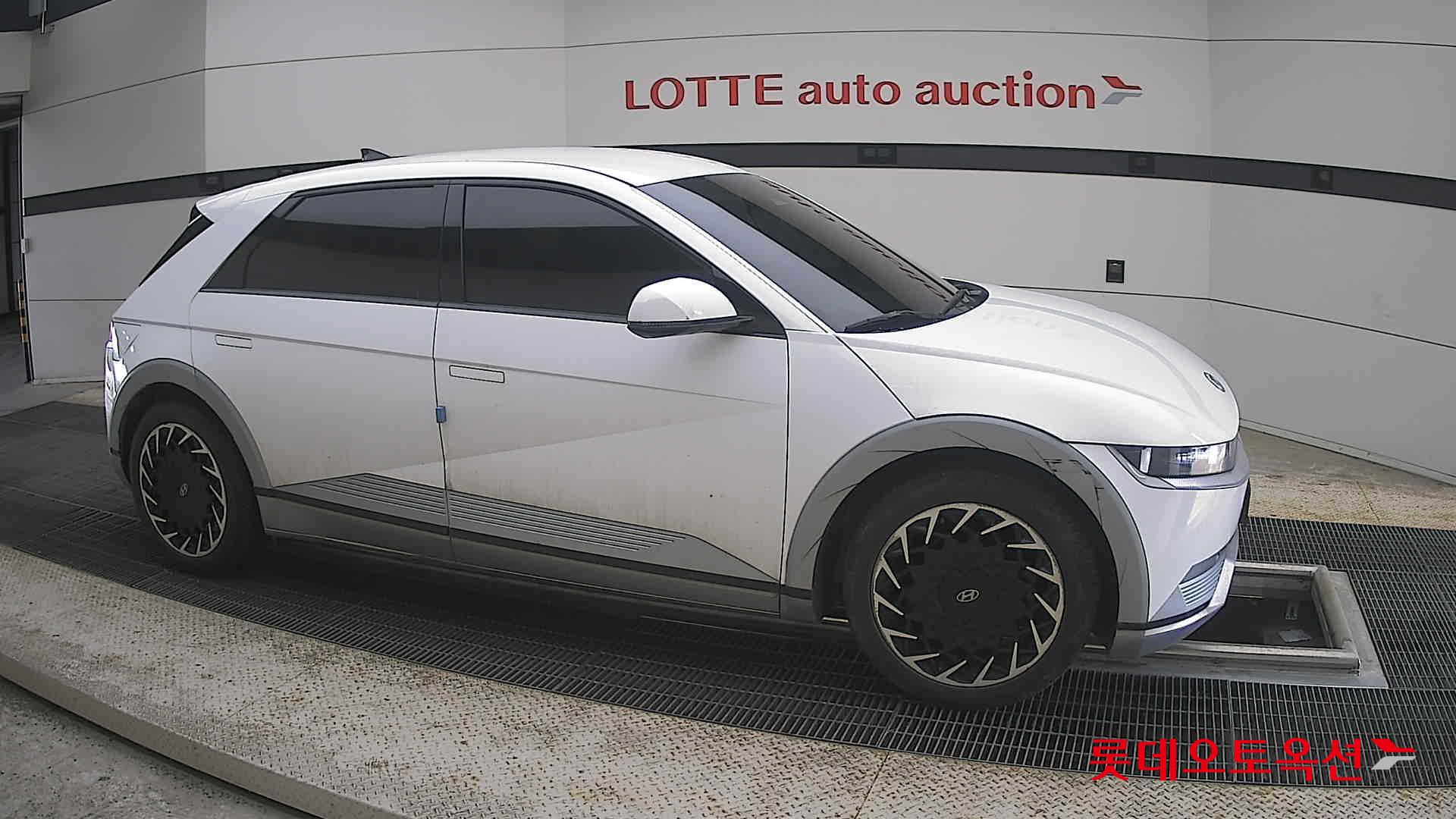 2022 - hyundai ioniq