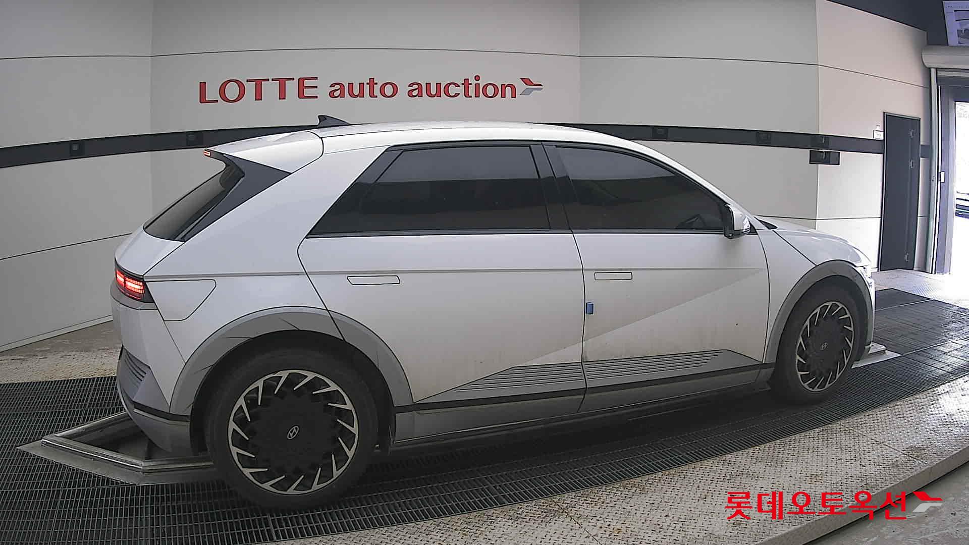 2022 - hyundai ioniq